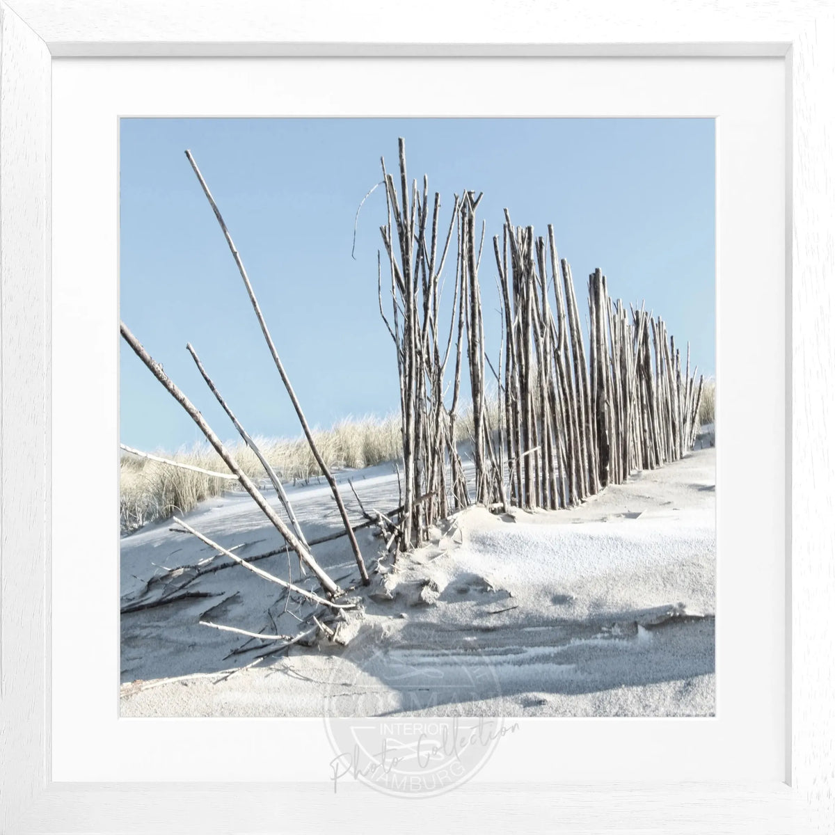Schwarz-weiß Poster mit Rahmen ’Beach’ Sylt von Cosman-Photocollection, quadratisches Wandbild im Format 55x55 cm