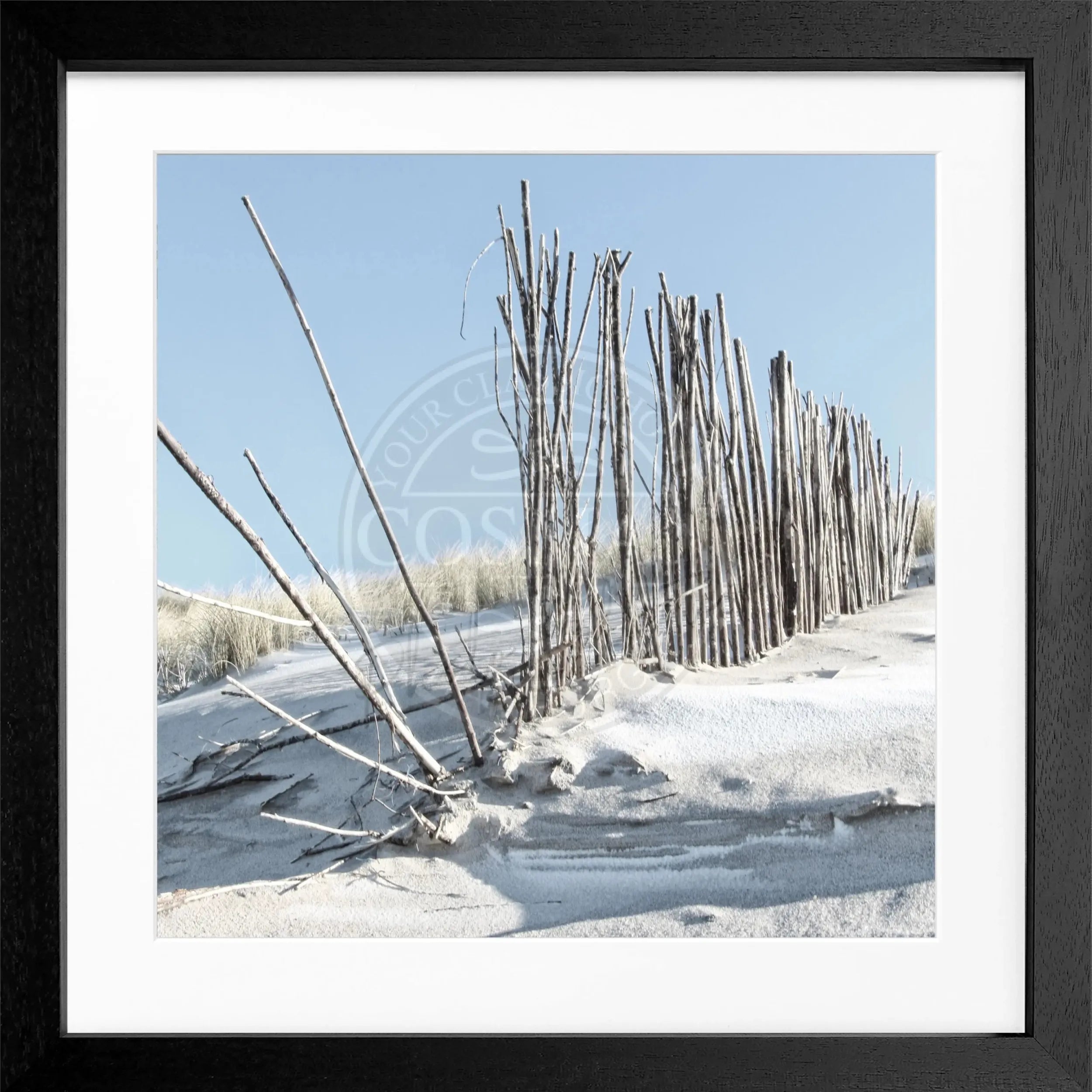 Schwarz-weiß Poster mit Rahmen ’Beach’ Sylt von Cosman-Photocollection, quadratisches Wandbild im Format 55x55cm