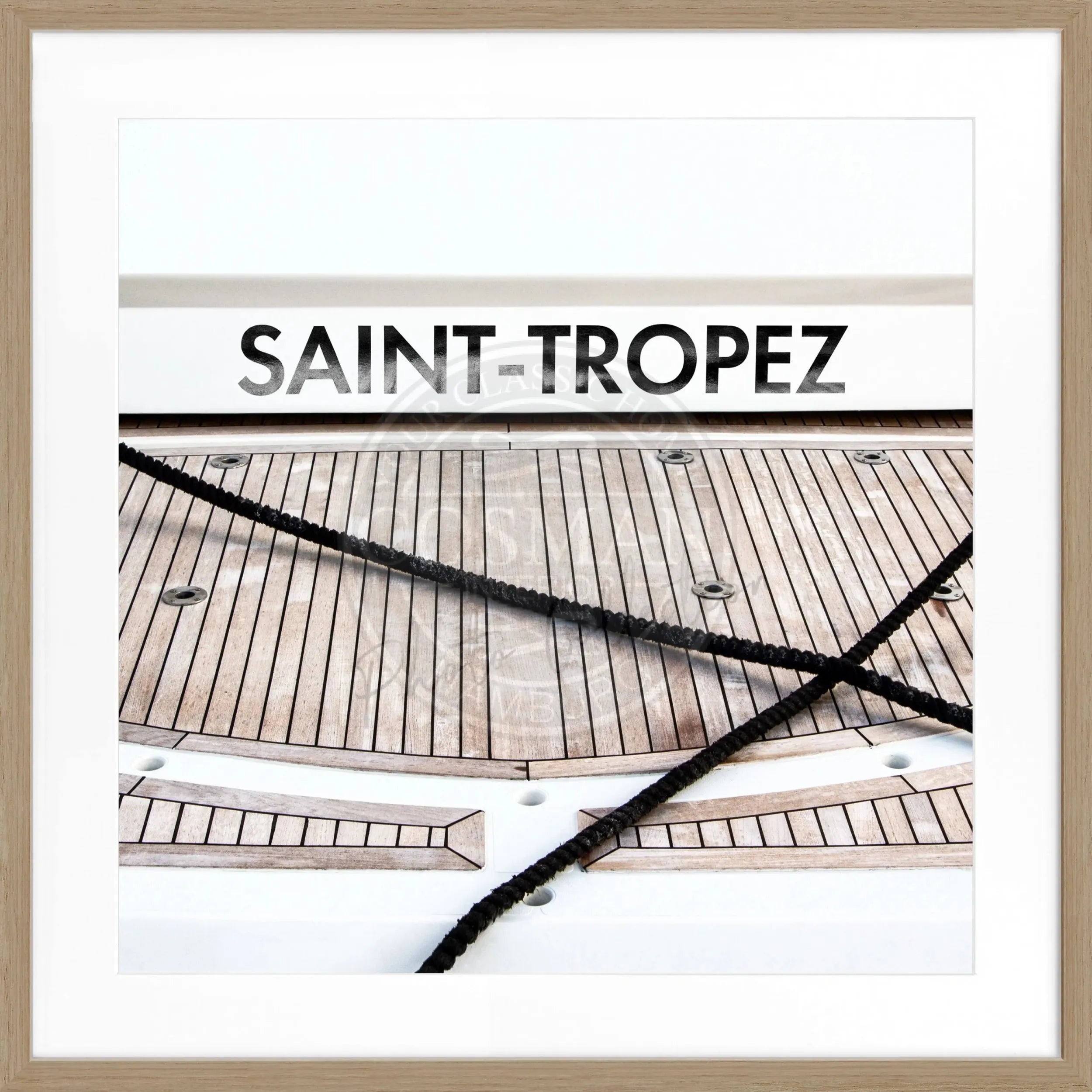 Schwarz-weiß Poster mit Rahmen ’Boot’ Saint Tropez von Cosman-Photocollection, quadratisch, 55x55cm, stilvolles Seemotiv