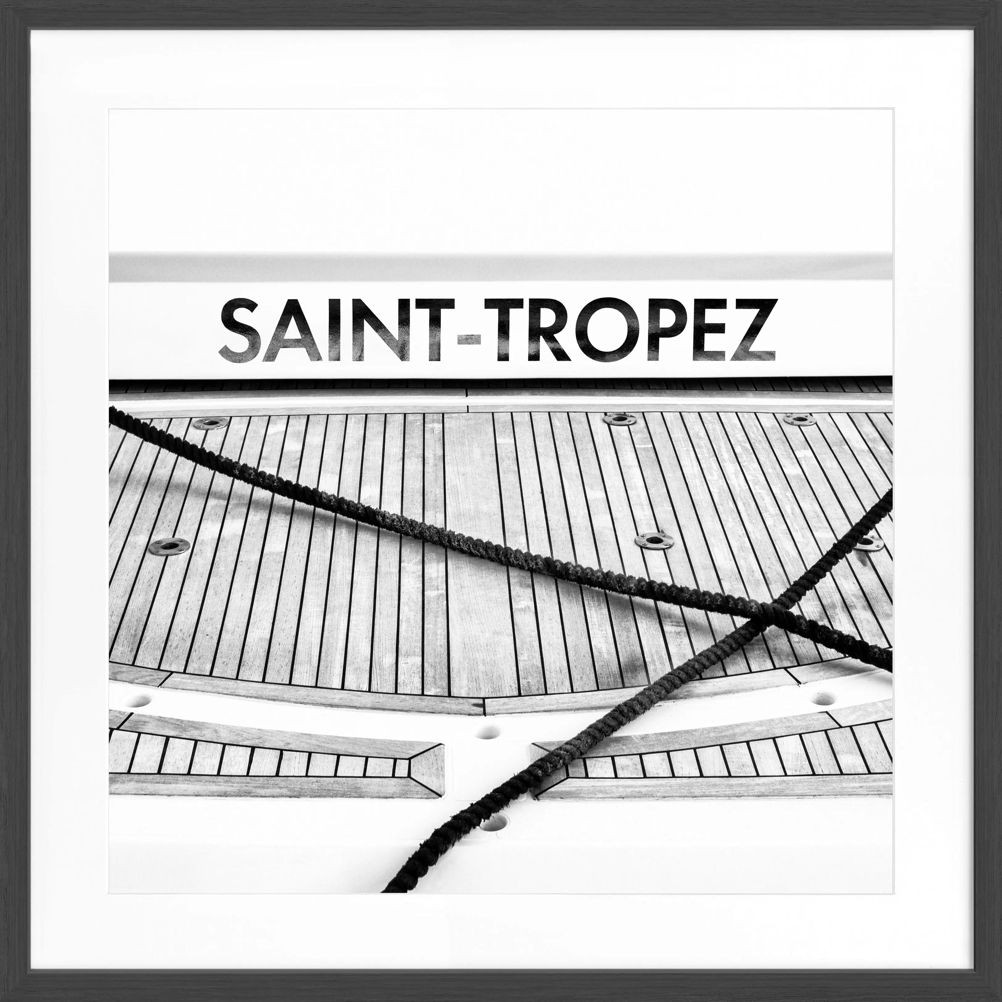 Schwarz-weiß Poster mit Rahmen von Cosman-Photocollection, Boot-Motiv in Saint Tropez, quadratisch, 55x55 cm