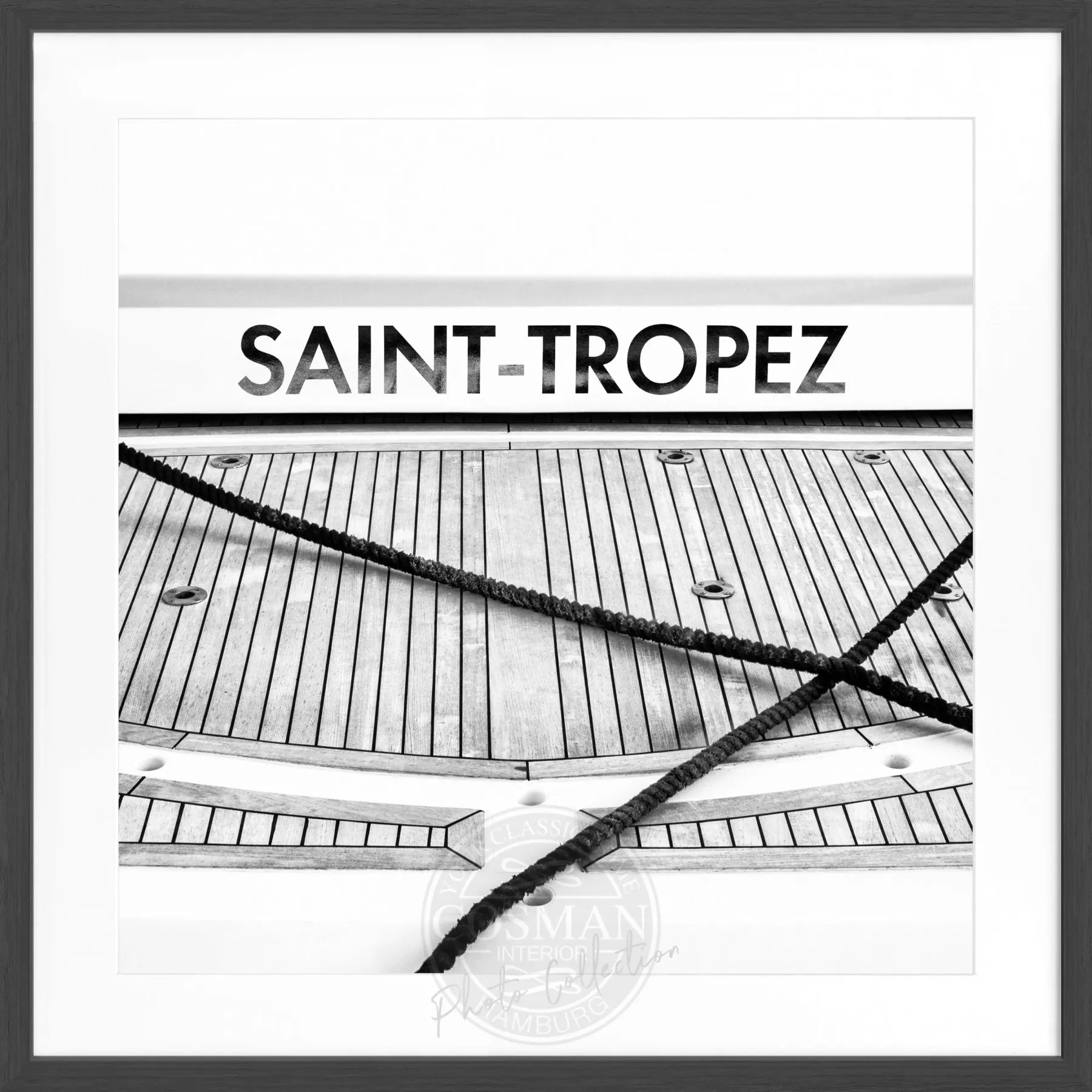 Schwarz-weiß Poster mit Rahmen von Cosman-Photocollection, Boot-Motiv in Saint Tropez, quadratisch, 55x55cm.