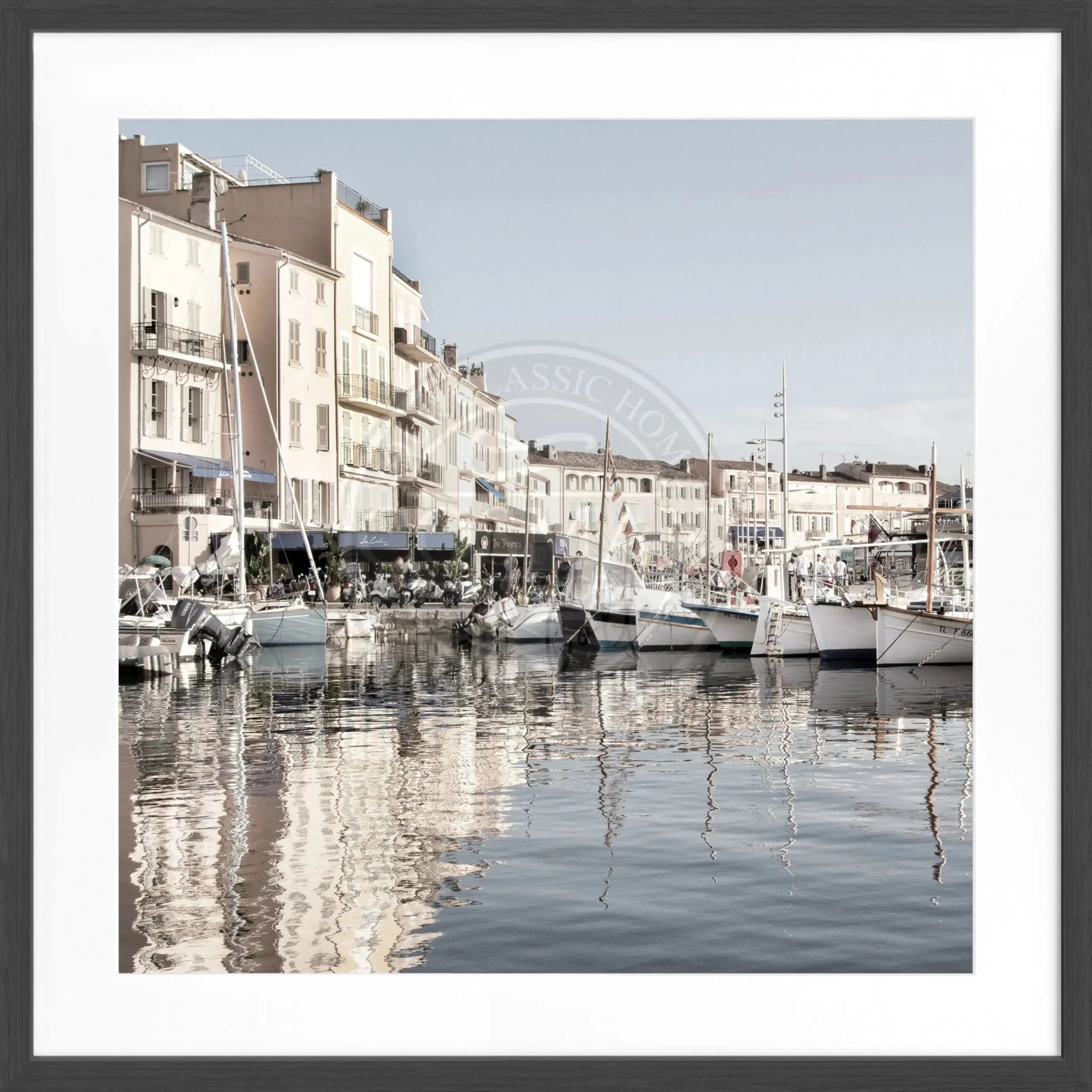 Schwarz-weiß Poster mit Rahmen 'Hafen' Saint Tropez von Cosman-Photocollection, quadratisch, 55x55 cm, maritime Szene