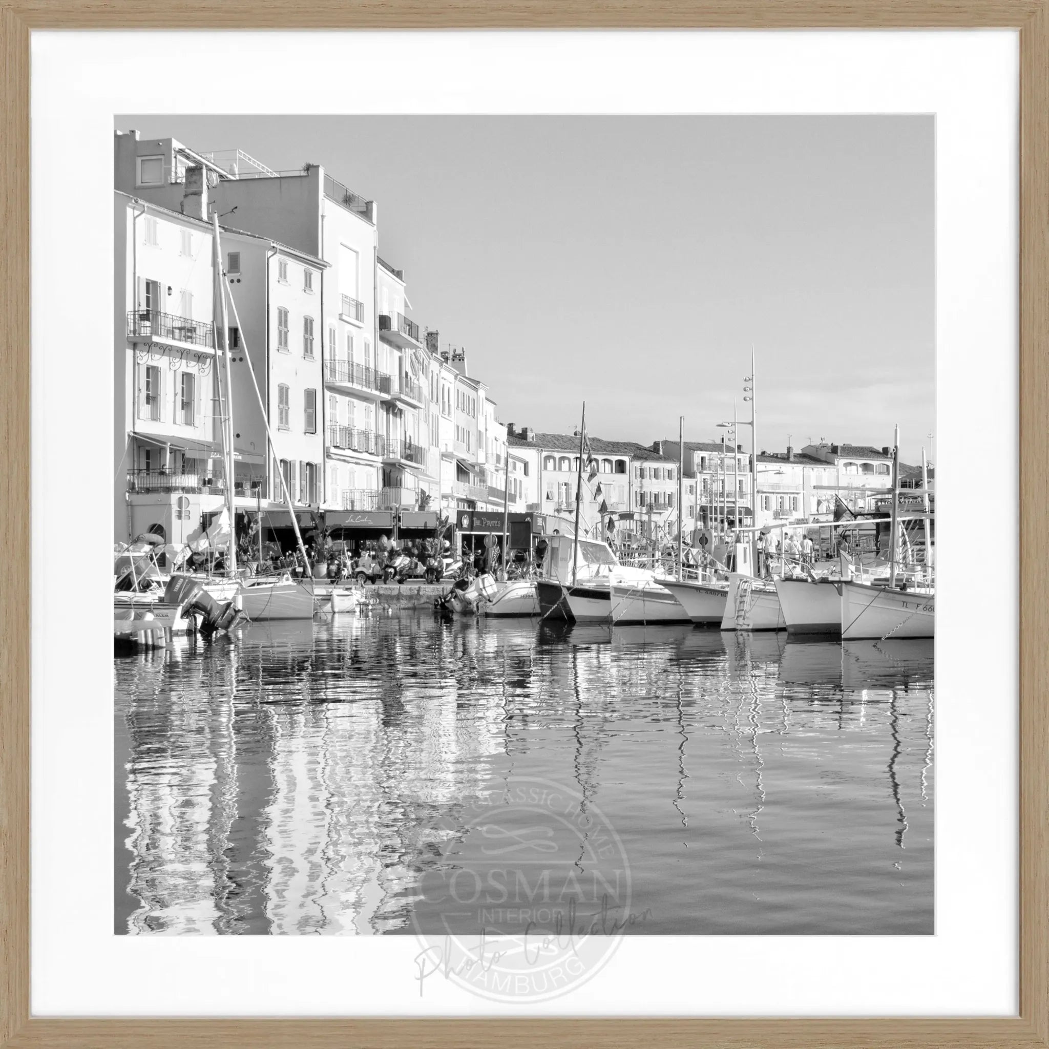Schwarz-weiß Poster mit Rahmen 'Hafen' Saint Tropez, quadratisch 55x55cm, von Cosman-Photocollection, maritimes Motiv