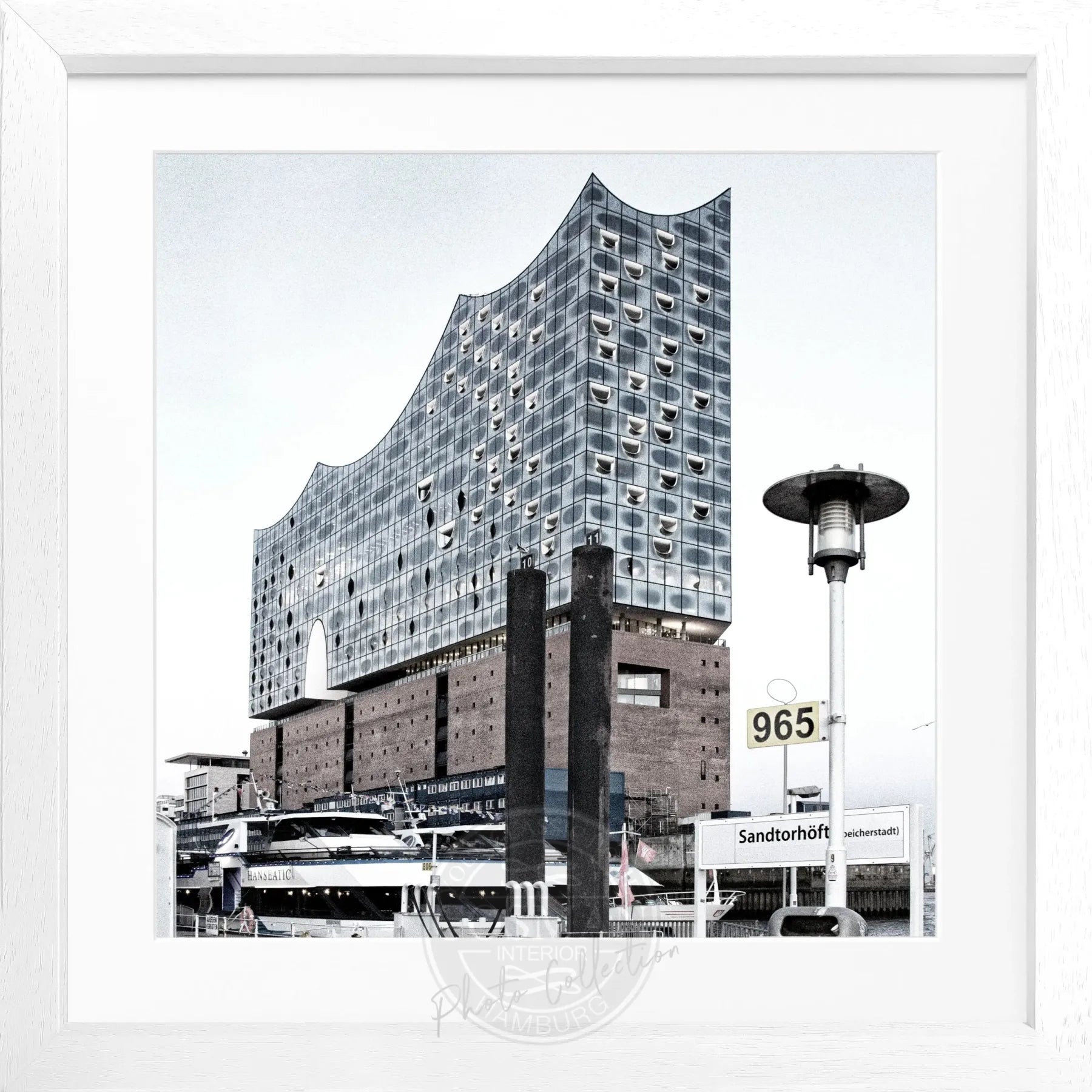 Schwarz-weiß Poster mit Rahmen von Cosman-Photocollection, Hamburg Elbphilharmonie Motiv, quadratisch, 55x55 cm