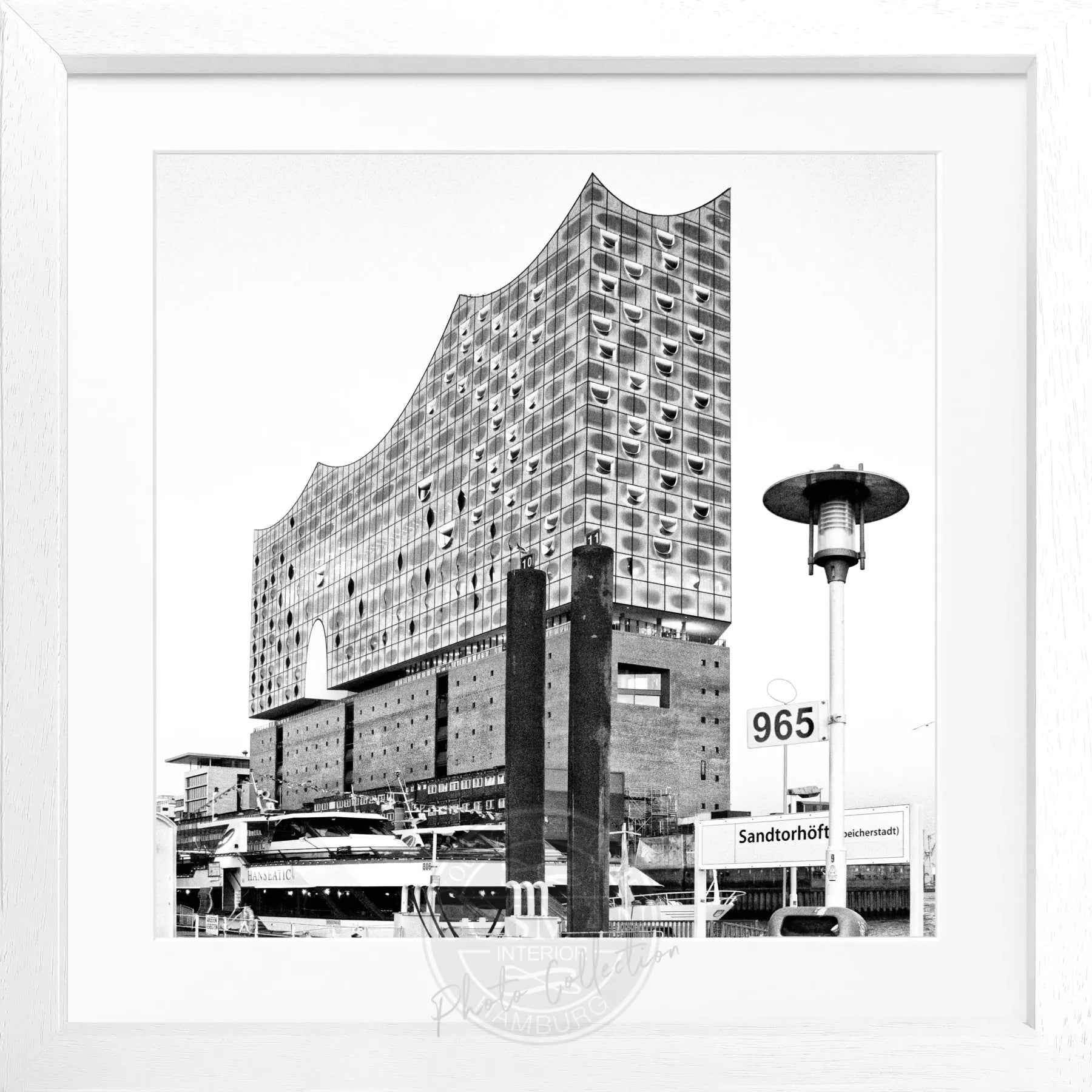Schwarz-weiß Poster mit Rahmen von Cosman-Photocollection, Hamburg Elbphilharmonie, quadratisch, 55x55cm, modernes Wandbild