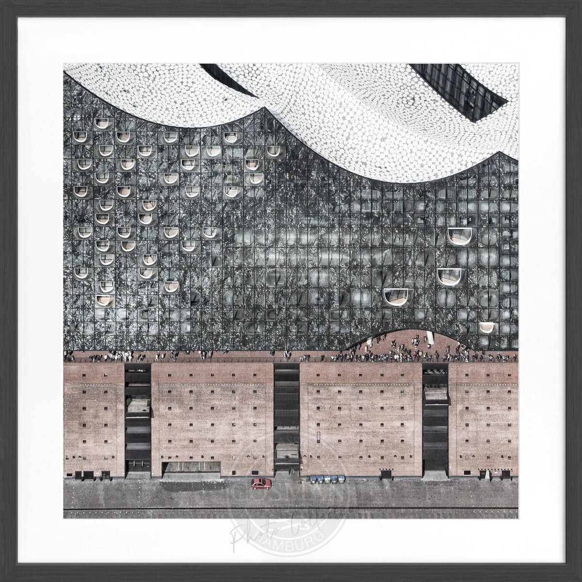Schwarz-weiß Poster mit Rahmen, Hamburg Elphi Motiv, von Cosman-Photocollection, quadratisch 55x55 cm, Stadtbild.