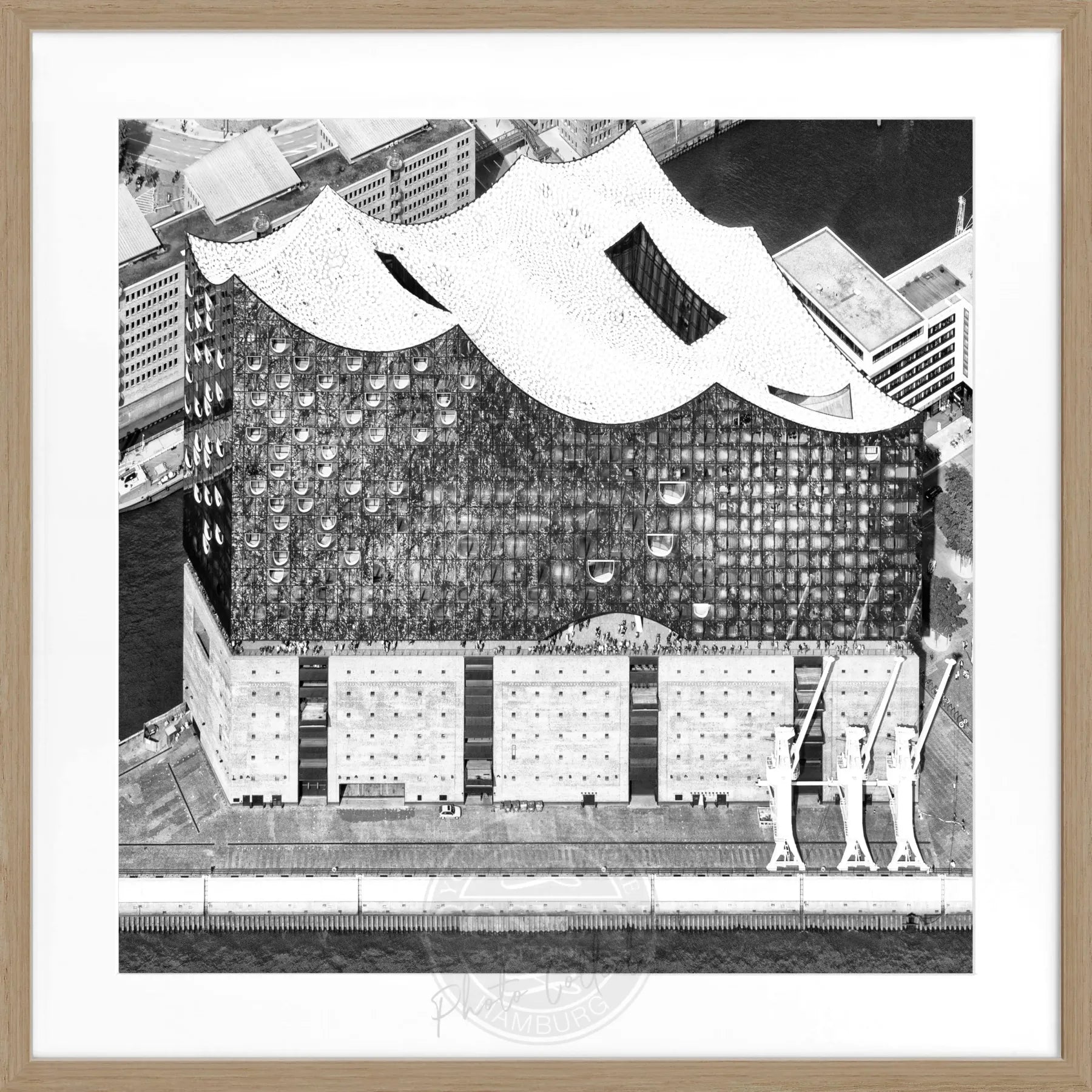 Schwarz-weiß Poster mit Rahmen von Hamburg Elphi, quadratisch, 55x55cm, von Cosman-Photocollection, beeindruckendes Stadtmotiv