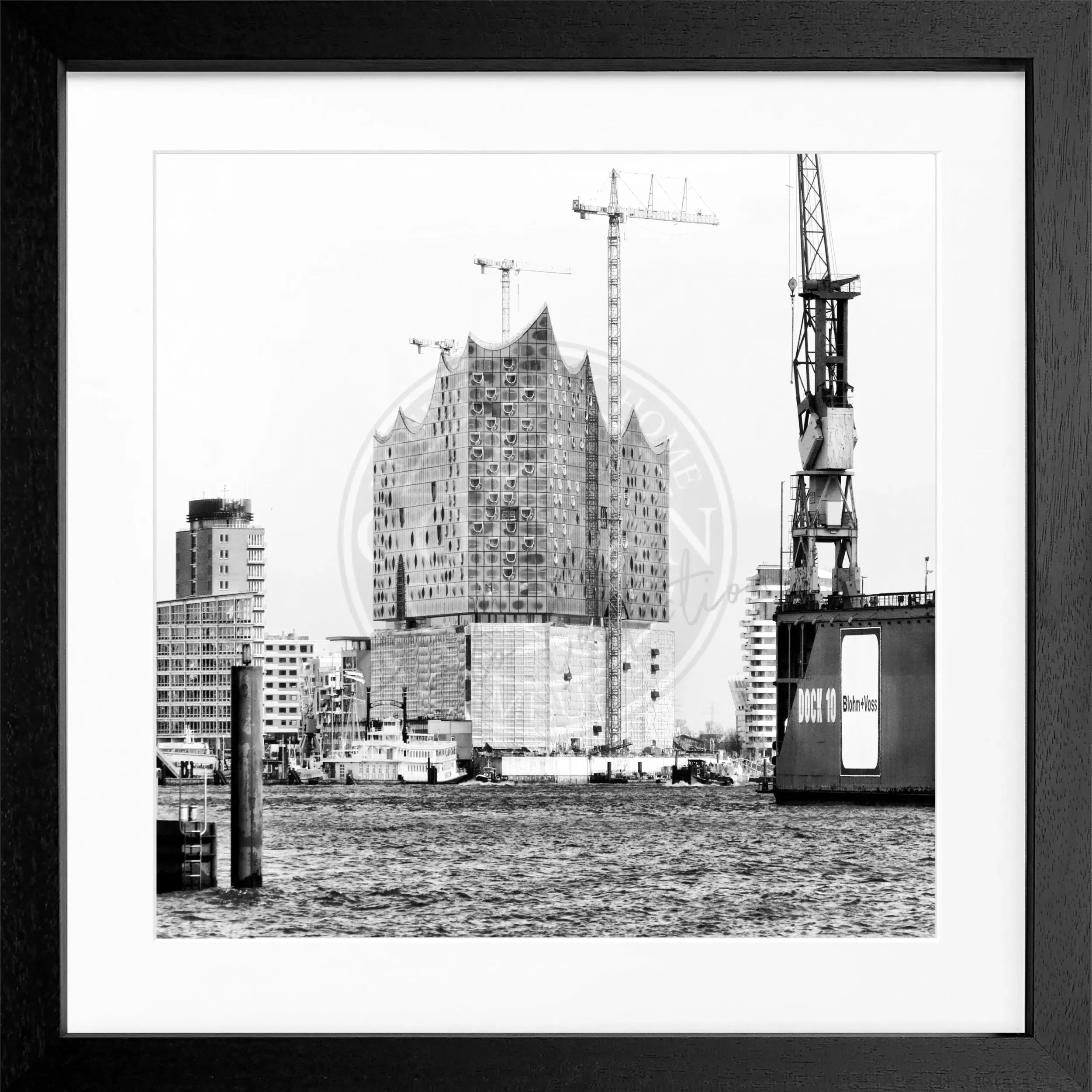 Schwarz-weiß Poster mit Rahmen, Hamburg Elphi Motiv, von Cosman-Photocollection, quadratisch 55x55cm, Wanddekoration
