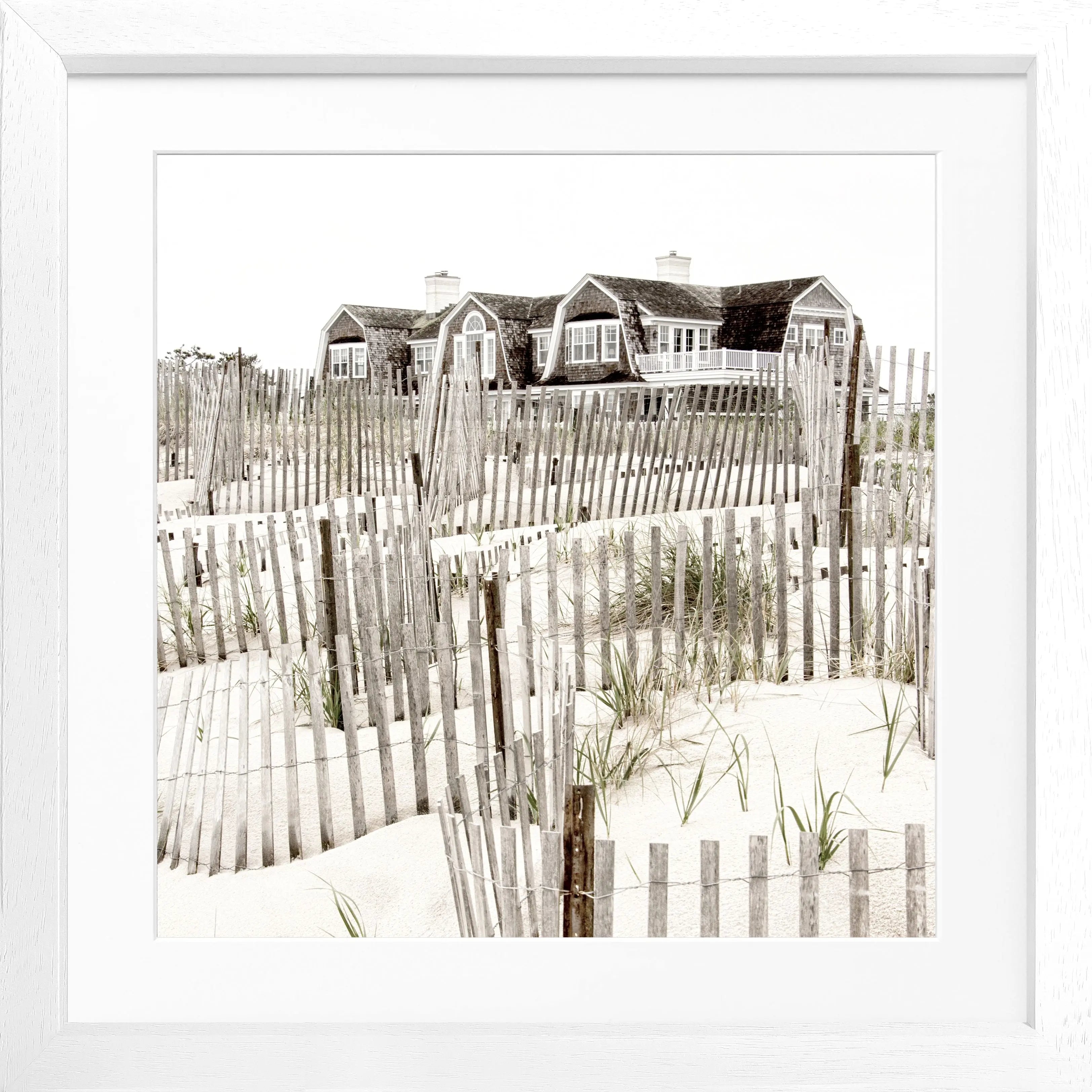 Schwarz-weiß Poster mit Rahmen, Hamptons Long Island ‚Beach House‘, quadratisch, 55x55cm, von Cosman-Photocollection
