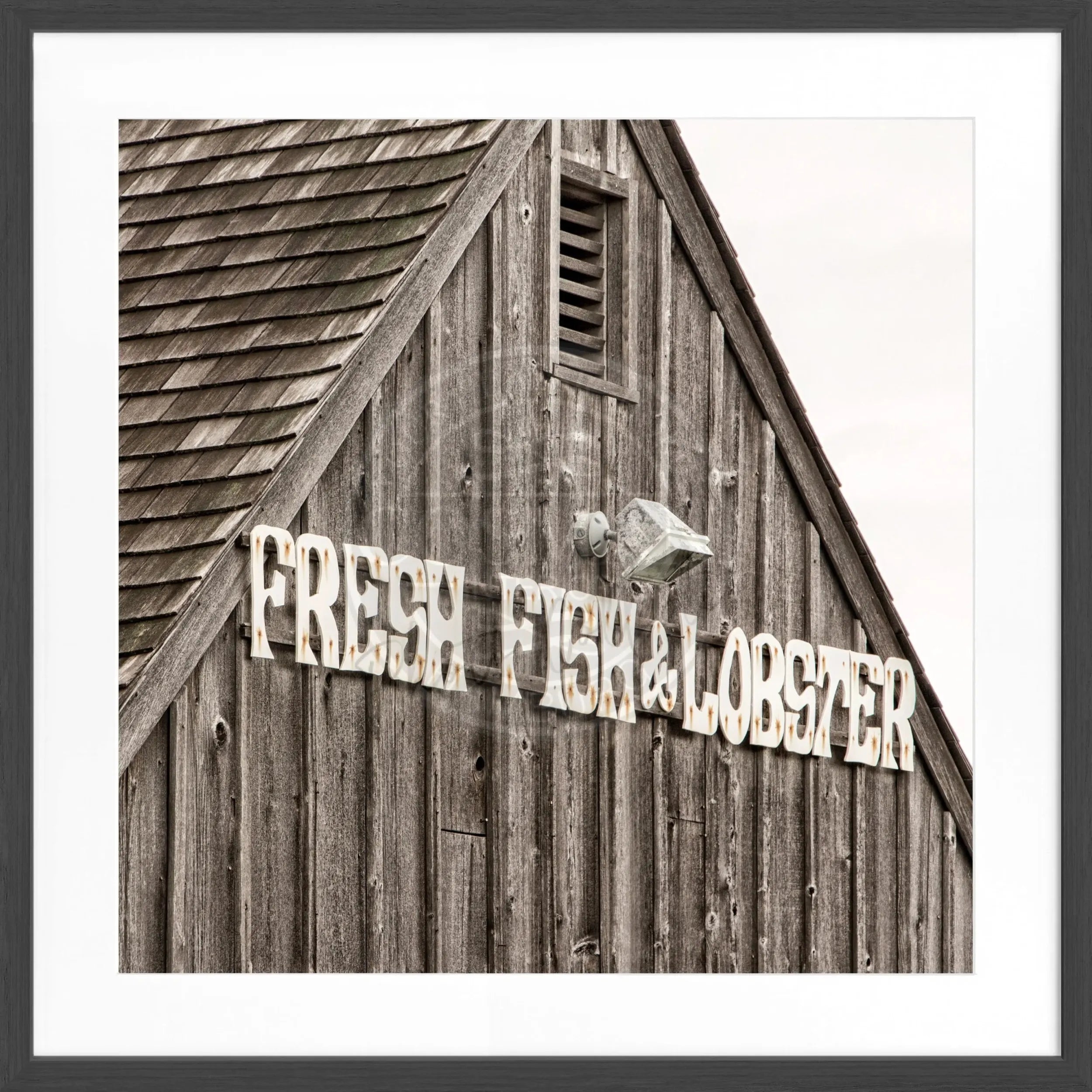 Schwarz-weißer quadratischer Poster mit Rahmen, Hamptons Long Island „Fresh Fish“ von Cosman-Photocollection, 55x55 cm