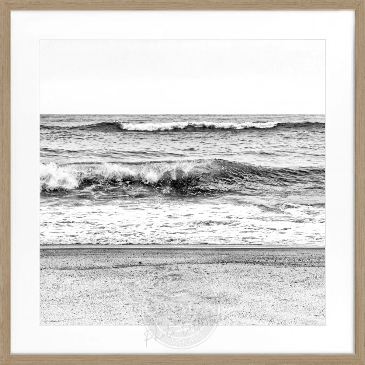 Schwarz-weiß Poster mit Rahmen, Hamptons Long Island ’Ocean’ von Cosman-Photocollection, quadratisch 55x55cm, maritime Stimmung