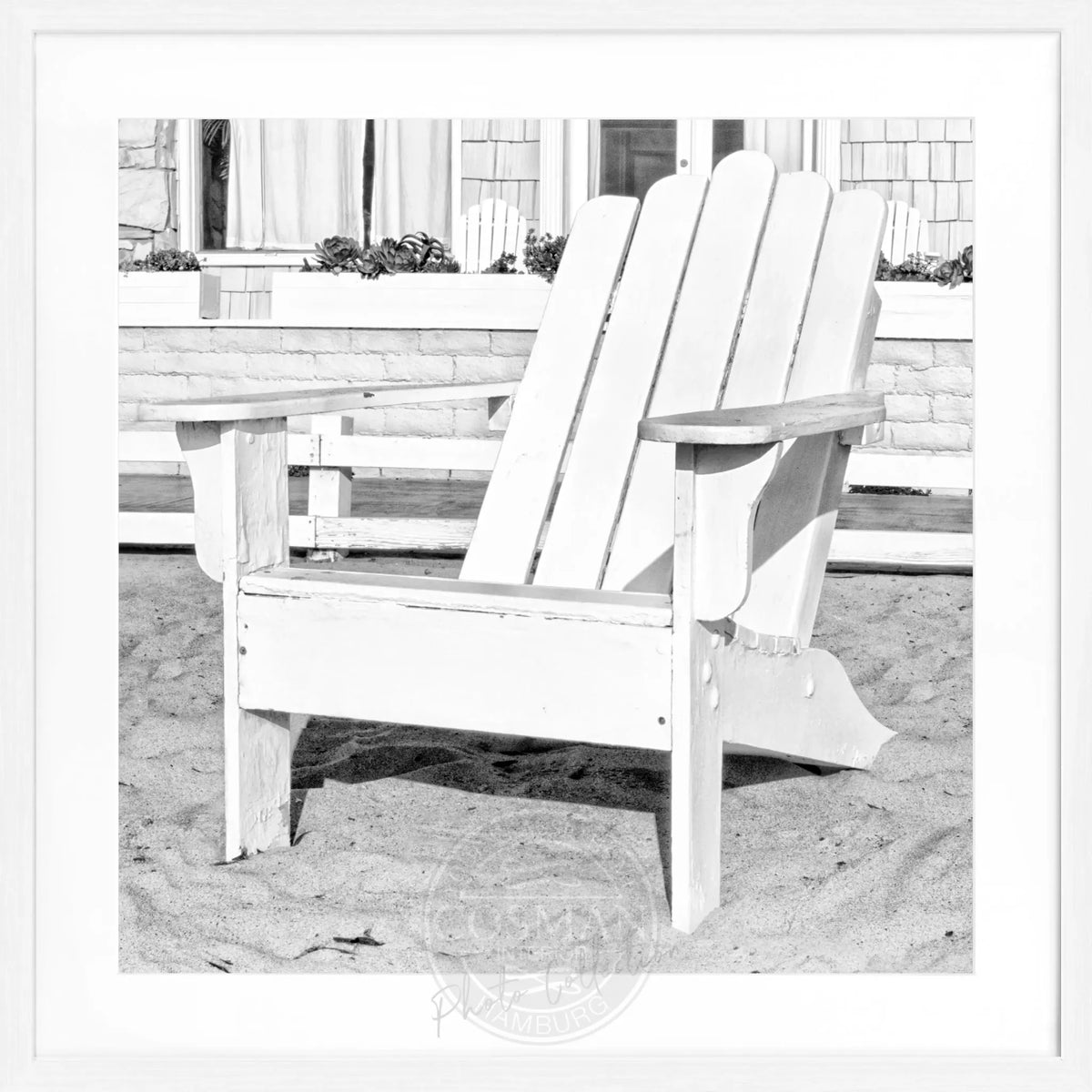 Schwarz-weiß Poster mit Rahmen, Kalifornien Deckchair Motiv, quadratisch 55x55cm, von Cosman-Photocollection