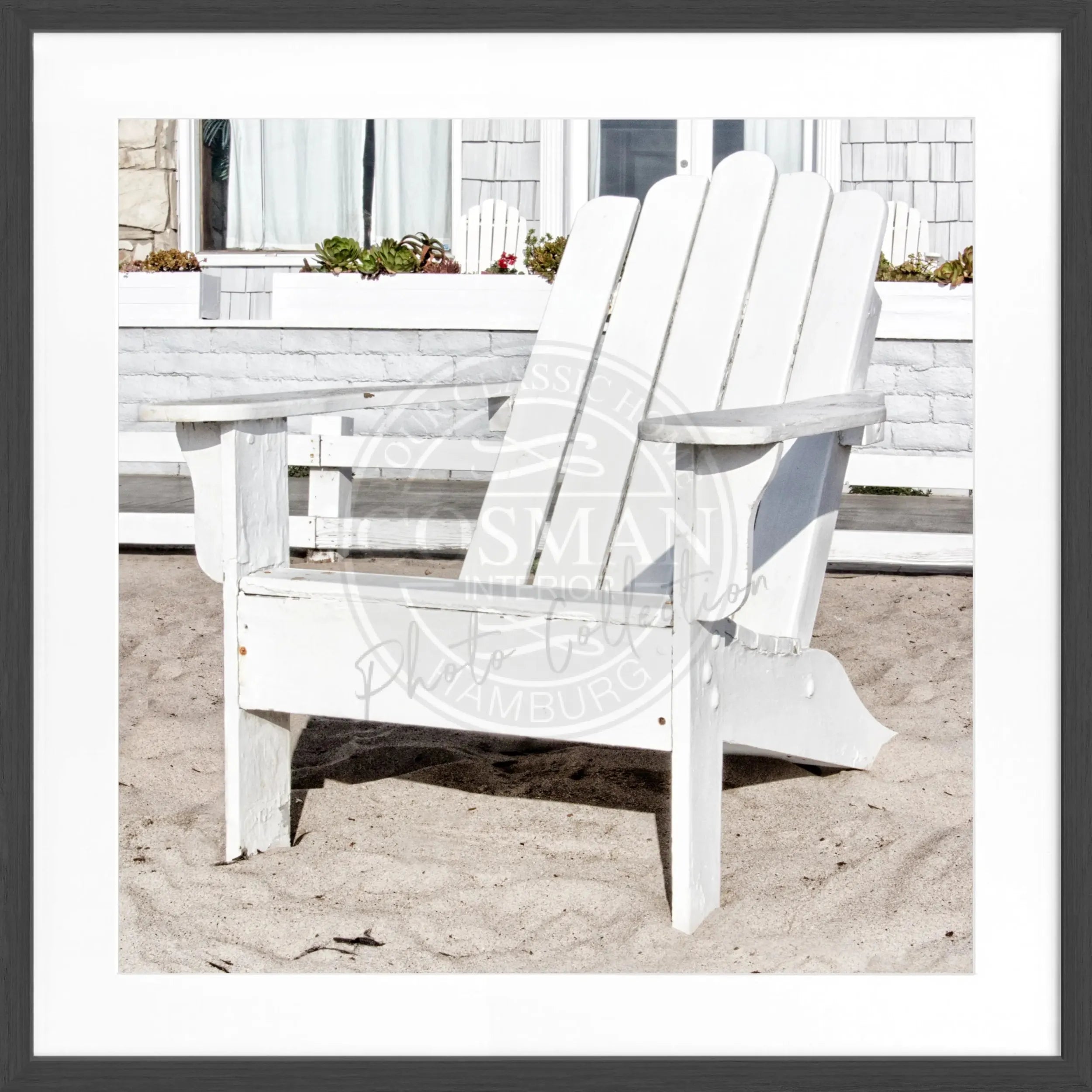 Schwarz-weiß Poster mit Rahmen, Kalifornien 'Deckchair' Motiv, quadratisch 55x55cm, von Cosman-Photocollection