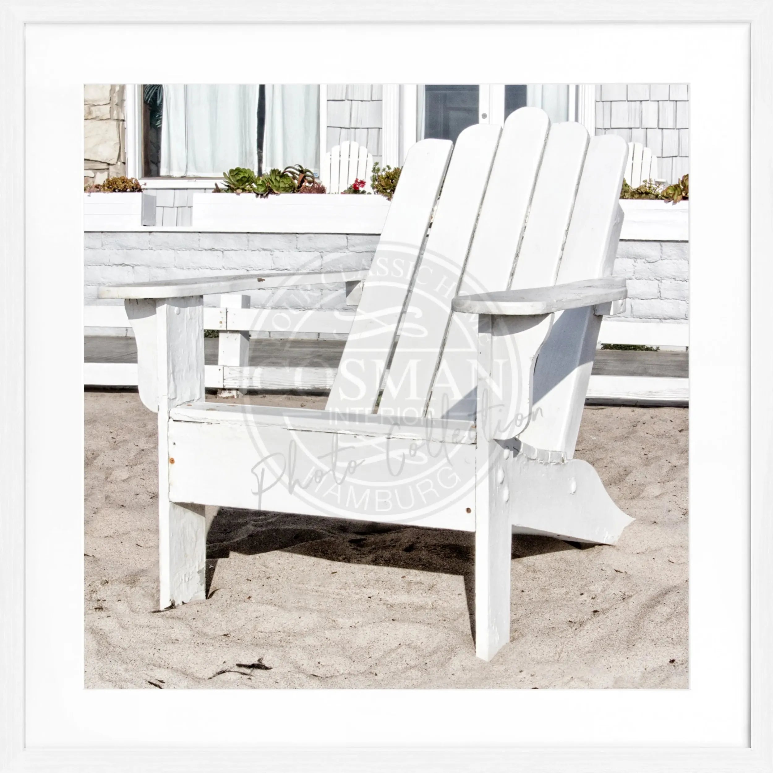 Schwarz-weißes Poster mit Rahmen von Cosman-Photocollection, Kalifornien Motiv, quadratisch 55x55cm, mit Deckchair-Design.