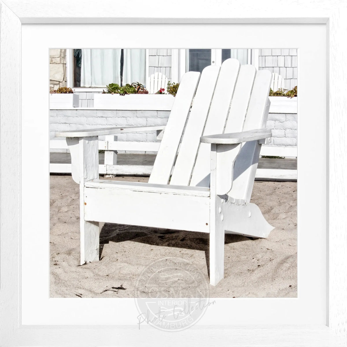 Schwarz-weißes Poster mit Rahmen von Cosman-Photocollection, Kalifornien-Deckchair, quadratisch 55x55cm, modernes Wandbild