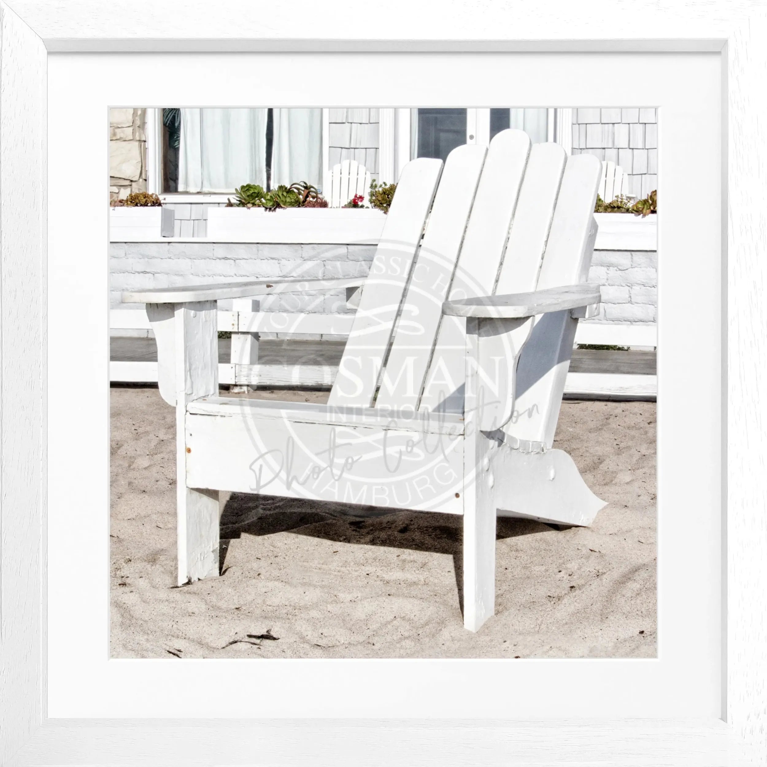 Schwarz-weißes Poster mit Rahmen von Cosman-Photocollection, Kalifornien-Deckchair, quadratisch 55x55cm, modernes Wandbild