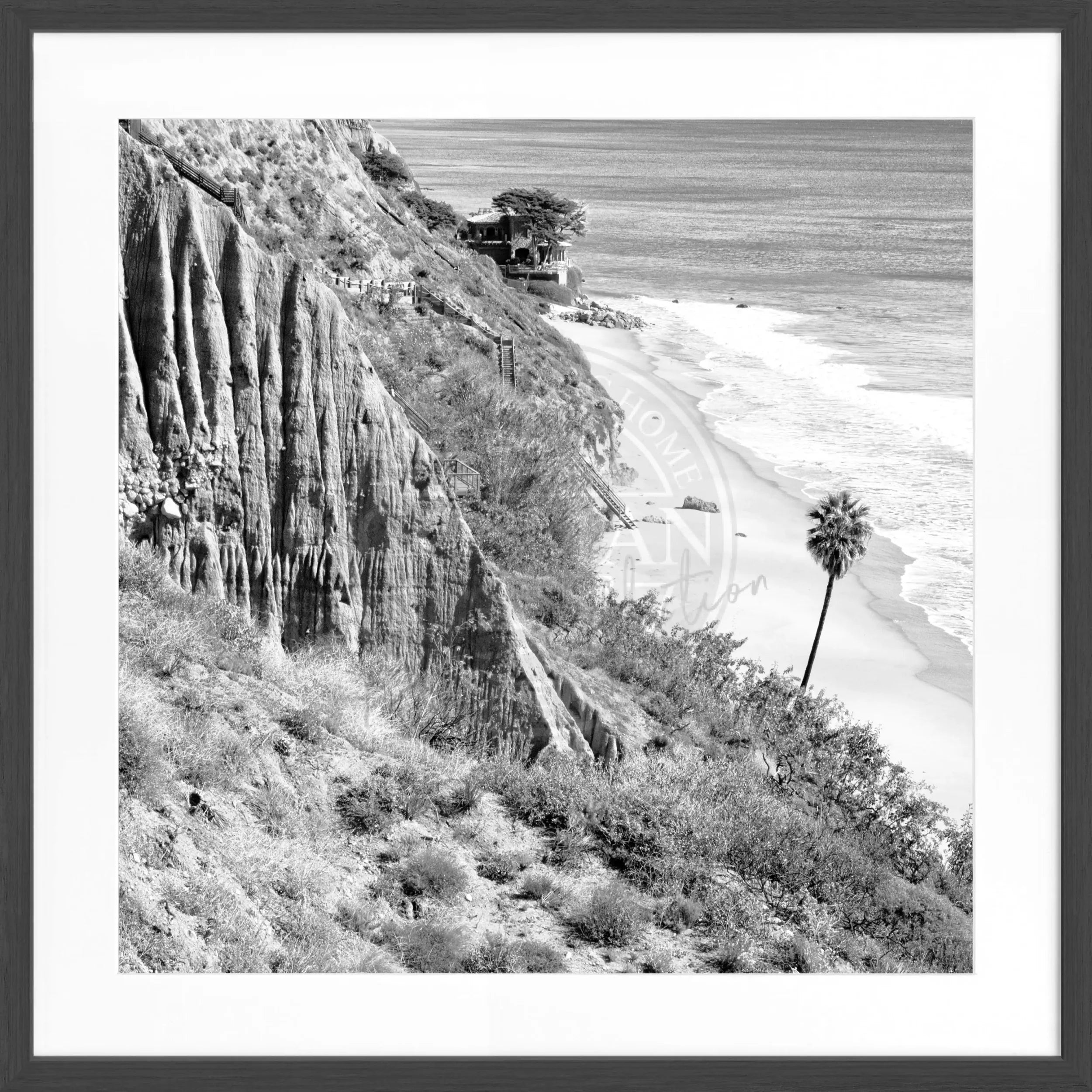 Schwarz-weiß Poster mit Rahmen von Kalifornien Malibu, quadratisch, 55x55cm, von Cosman-Photocollection, Wanddekoration