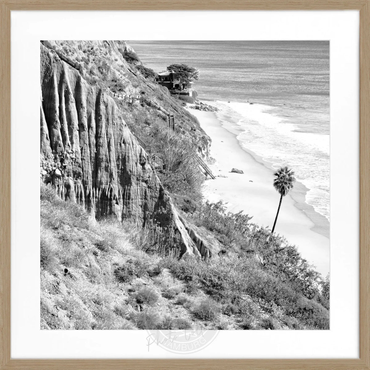 Schwarz-weiß Poster mit Rahmen, Kalifornien Malibu Motiv, quadratisch 55x55cm, von Cosman-Photocollection