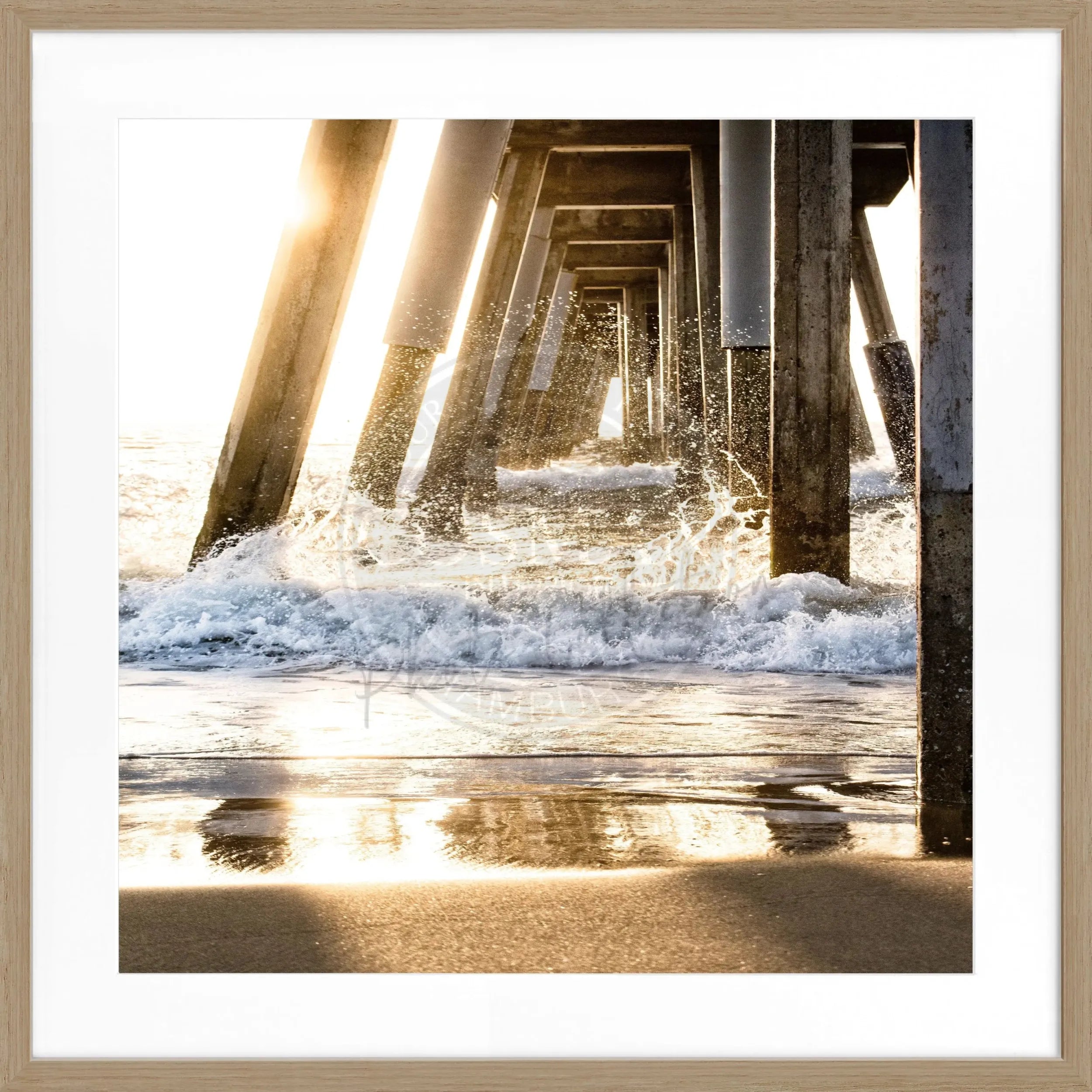 Schwarz-weiß Poster mit Rahmen, Kalifornien Pier Motiv, 55x55cm, von Cosman-Photocollection, quadratisches Wandbild