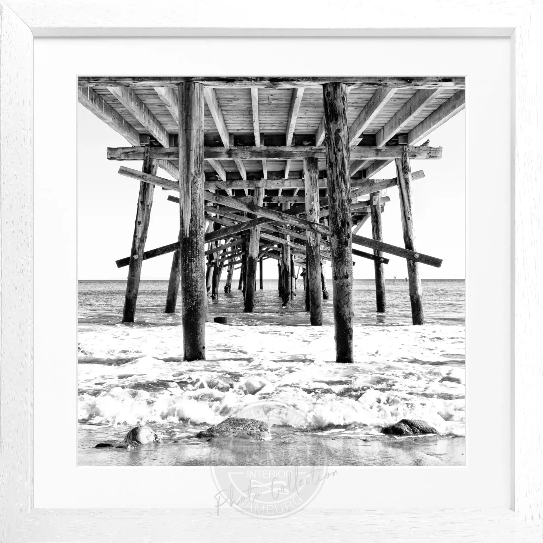 Schwarz-weiß Poster mit Rahmen, Kalifornien Pier Motiv, quadratisch, von Cosman-Photocollection, 55x55 cm, Wanddekoration