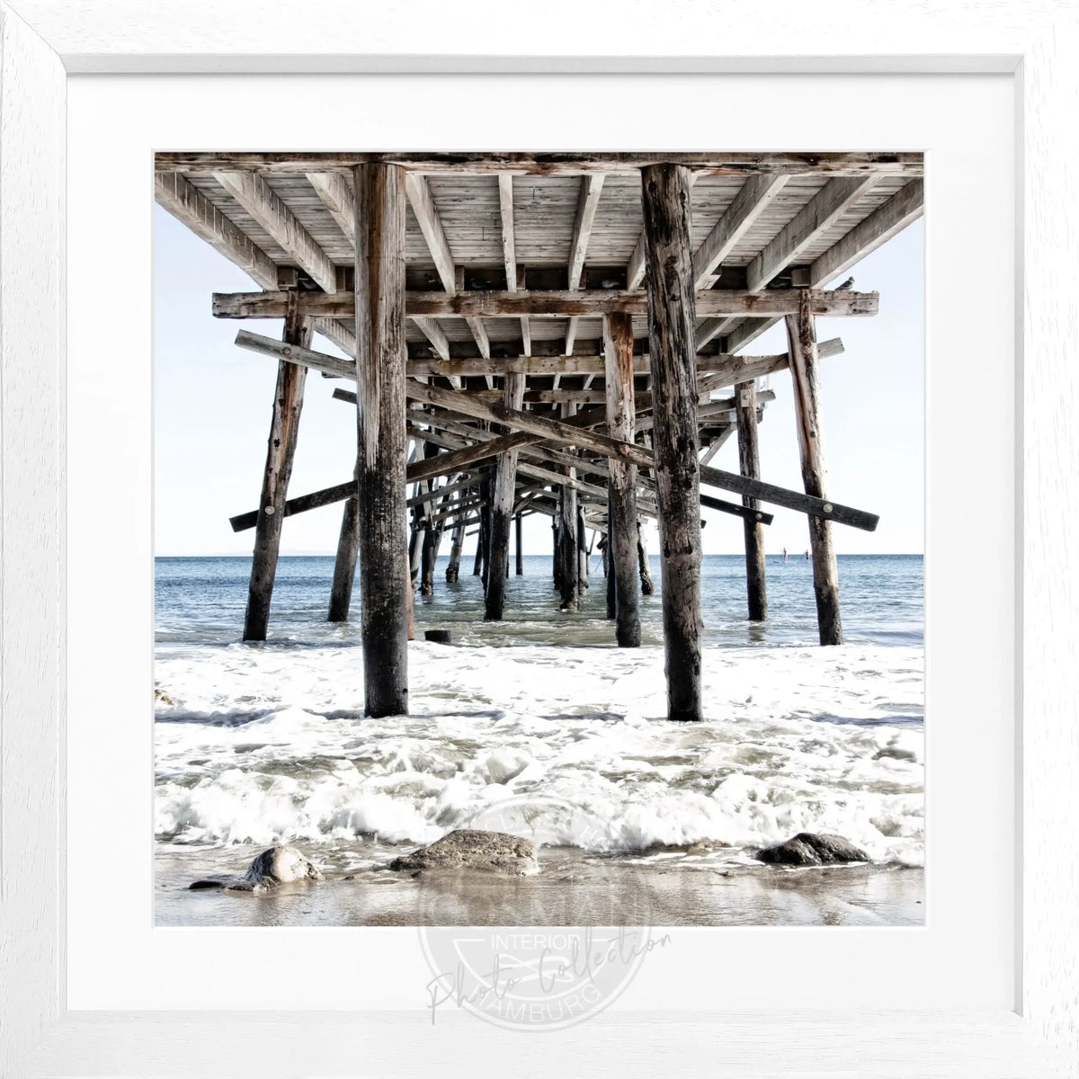 Schwarz-weiß Poster mit Rahmen von Cosman-Photocollection, Kalifornien Pier Motiv, quadratisch 55x55cm, Wanddekoration