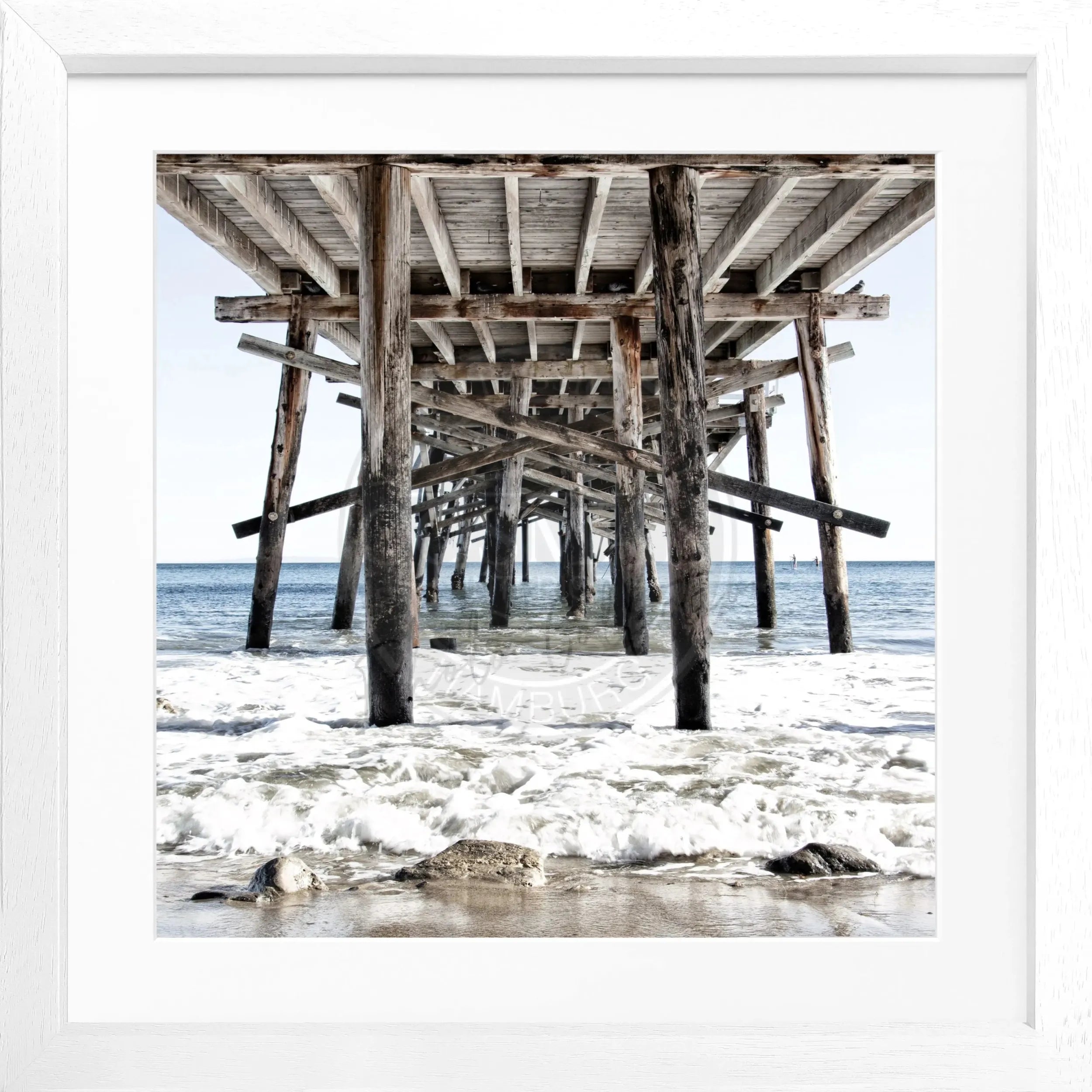 Schwarz-weiß Poster mit Rahmen von Cosman-Photocollection, Kalifornien Pier Motiv, quadratisch 55x55cm, Wanddekoration