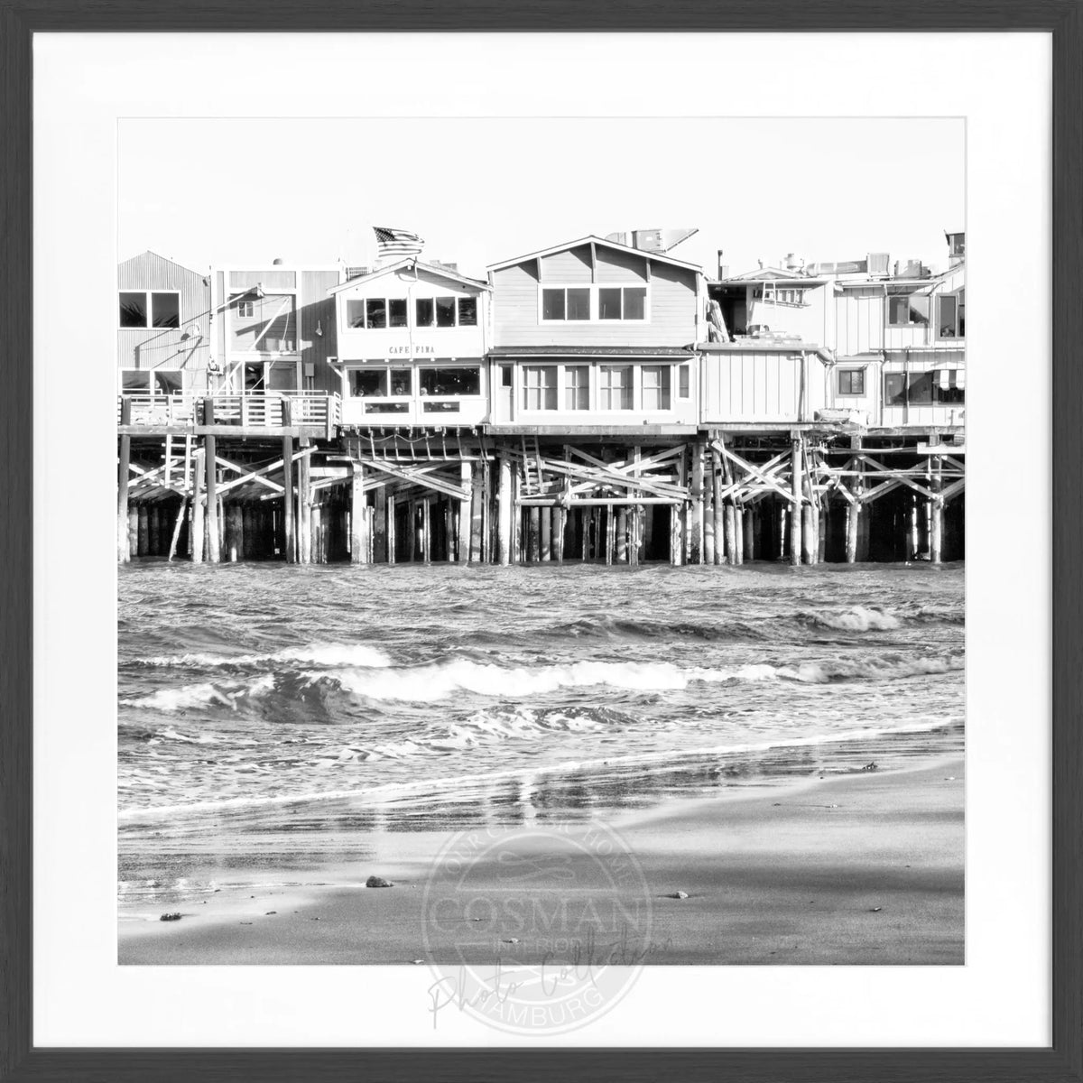 Schwarz-weiß Poster mit Rahmen, Kalifornien ’Pier Monterey’ Motiv, quadratisch, 55x55cm, von Cosman-Photocollection.