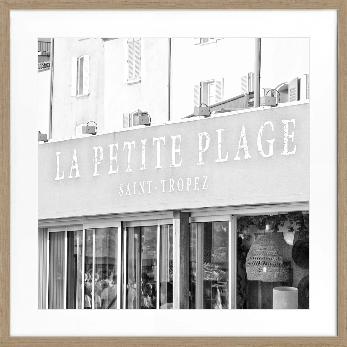 Schwarz-weiß Poster mit Rahmen 'La Petite Plage' Saint Tropez von Cosman-Photocollection, quadratisch, 55x55cm, Strandmotiv