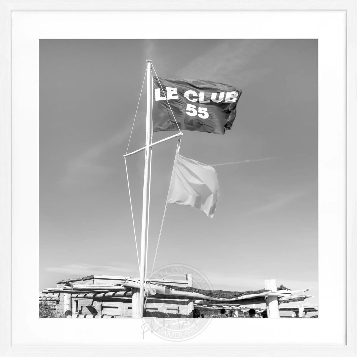 Schwarz-weiß Poster mit Rahmen 'Le Club 55' Saint Tropez, quadratisch, 55x55cm, von Cosman-Photocollection.