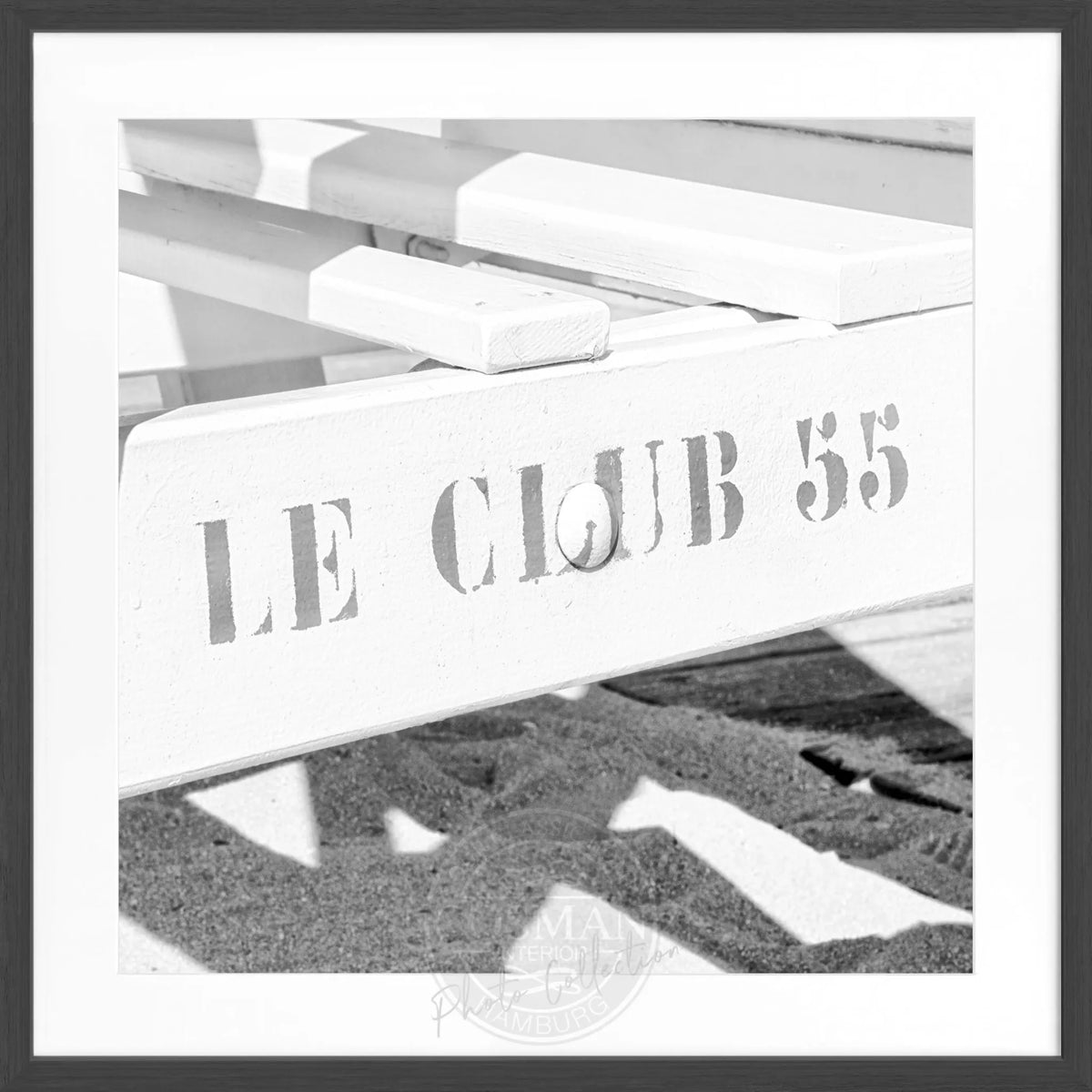 Schwarz-weiß Poster mit Rahmen 'Le Club 55' Saint Tropez, quadratisch 55x55cm, von Cosman-Photocollection, Wanddekoration