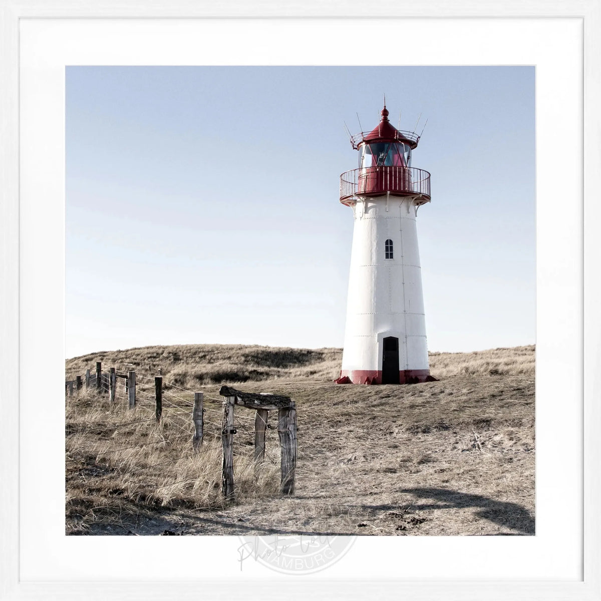 Schwarz-weiß Poster mit Rahmen von Cosman-Photocollection, Leuchtturm List West auf Sylt, quadratisches Bild, 55x55 cm