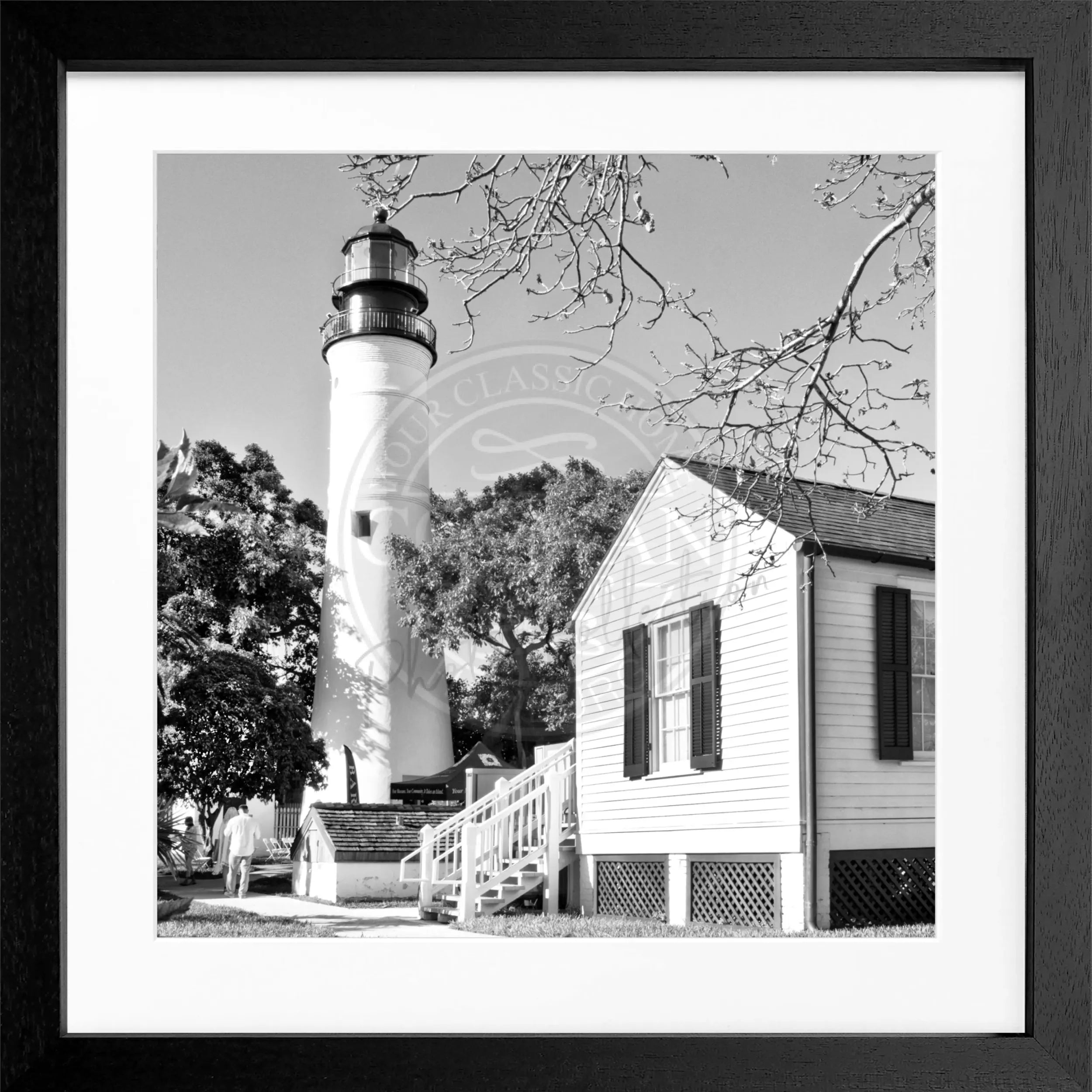 Schwarz-weiß Poster mit Rahmen, Motiv eines Leuchtturms in Florida Key West, von Cosman-Photocollection, quadratisch 55x55cm