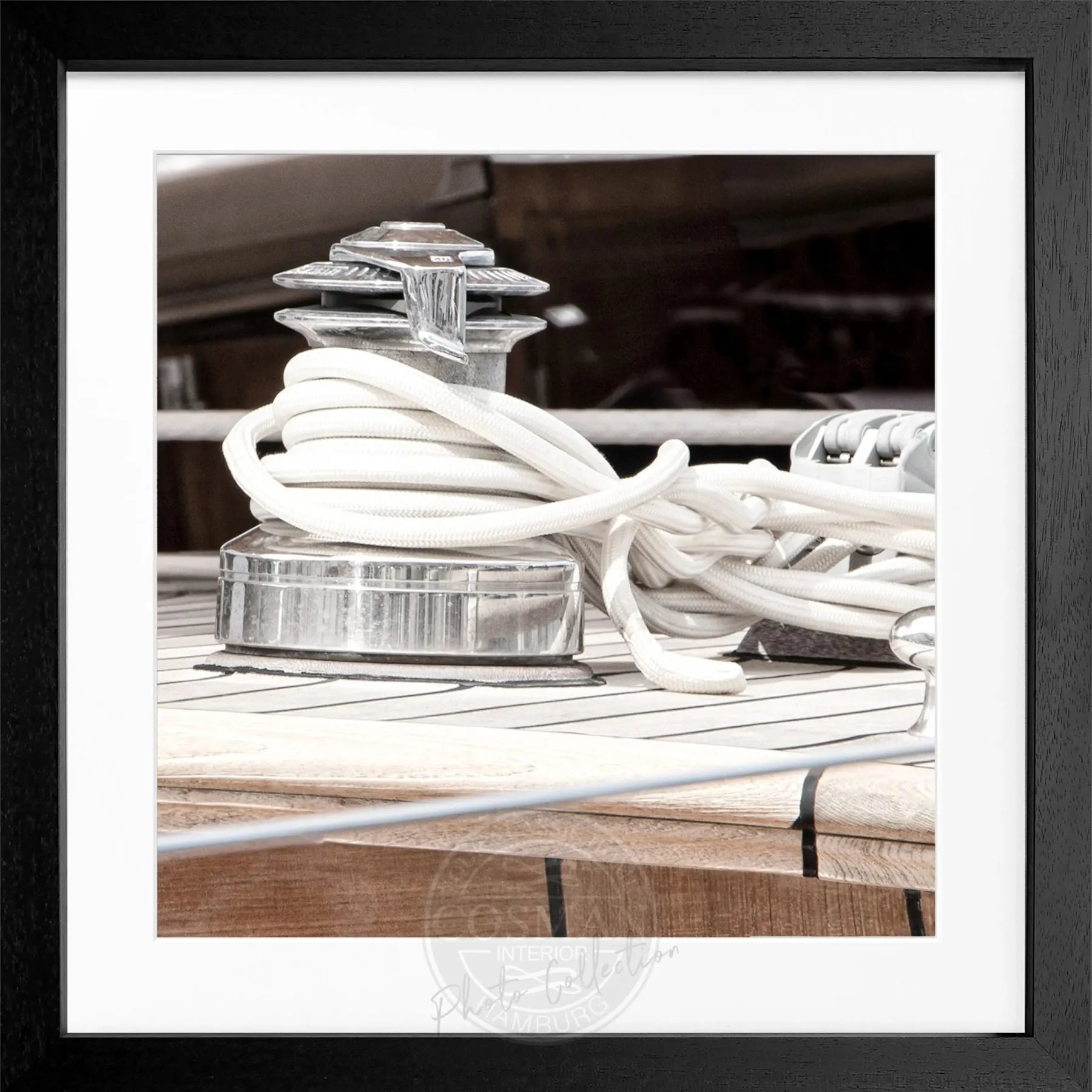 Schwarzer quadratischer Poster mit Rahmen 'Sailing' von Cosman-Photocollection, Saint Tropez Motiv in Schwarz-Weiß, 55x55cm