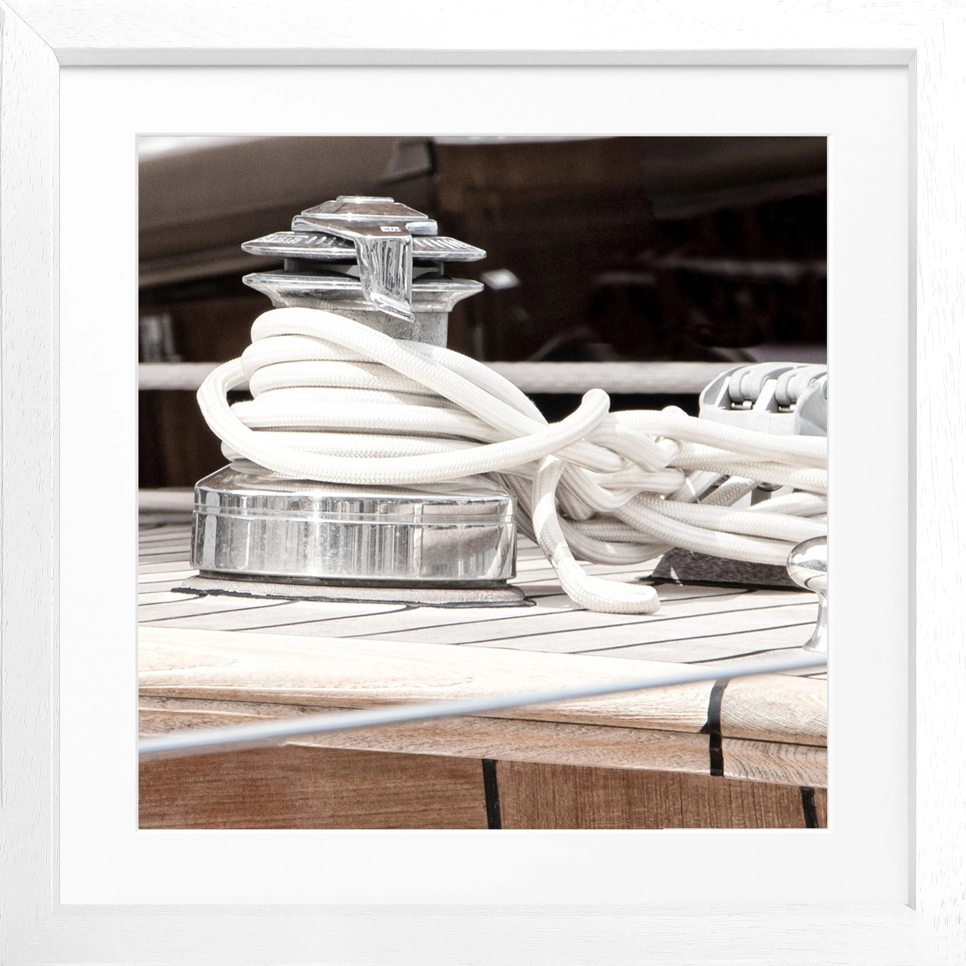 Schwarz-weiß Poster mit Rahmen ‚Sailing‘ Saint Tropez von Cosman-Photocollection, quadratisch 55x55 cm, Seemotiv.