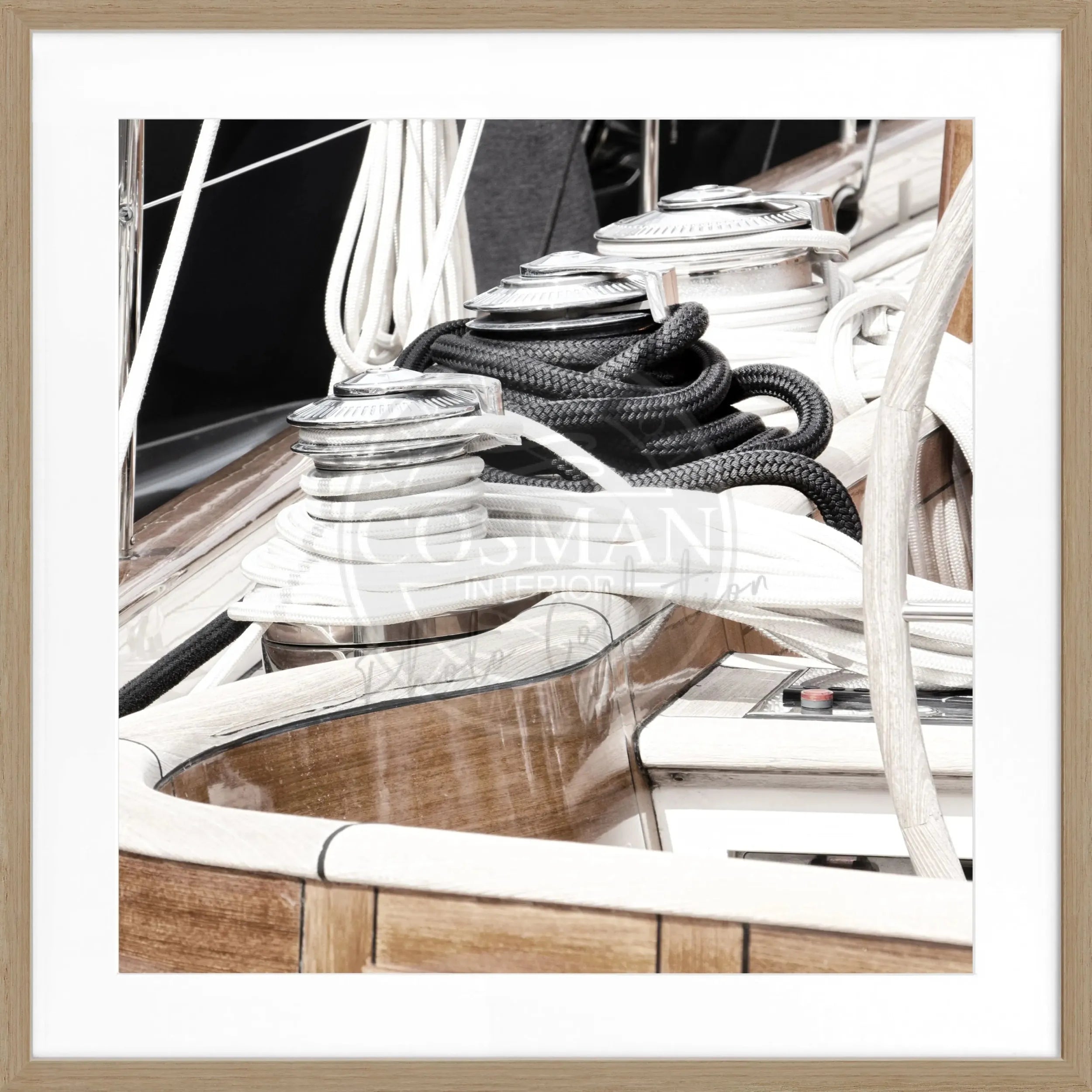 Schwarz-weiß Poster mit Rahmen »Segelboot« Saint Tropez, von Cosman-Photocollection, quadratisch 55x55 cm, maritime Atmosphäre