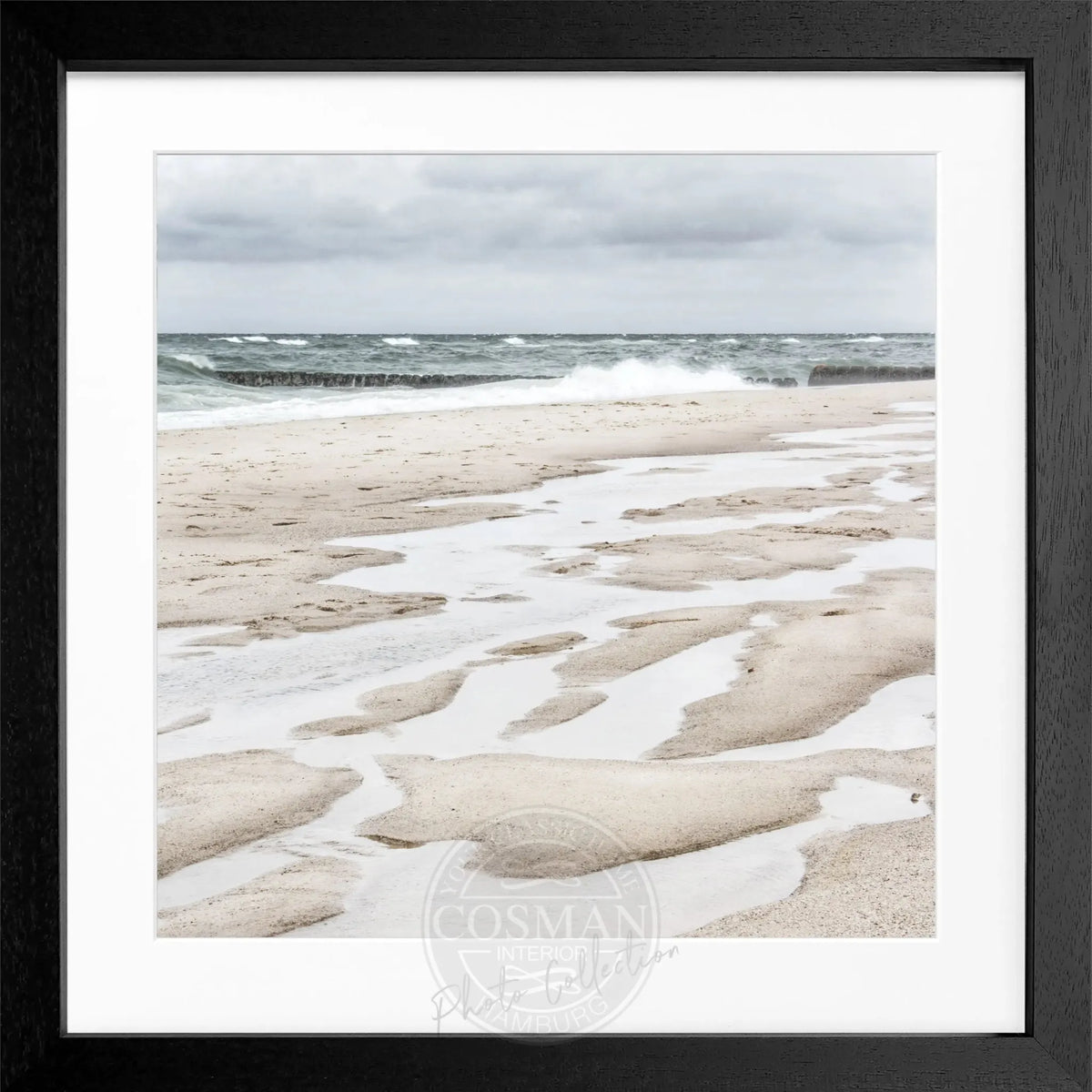 Schwarz-weiß Poster mit Rahmen von Cosman-Photocollection, Motiv vom Strand auf Sylt, quadratisch 55x55cm, modernes Wandbild