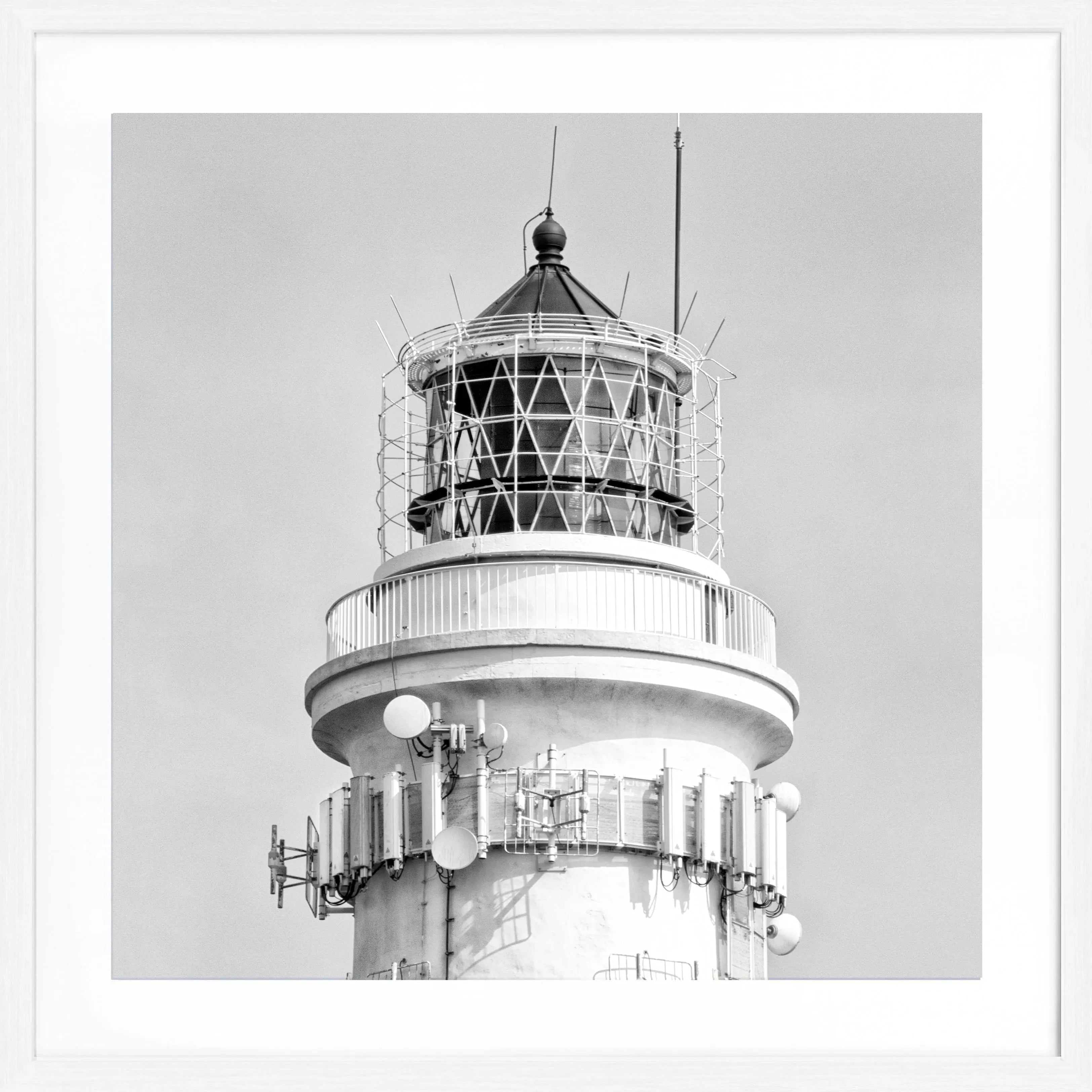 Schwarz-weiß Poster mit Rahmen von Cosman-Photocollection, Leuchtturm Kampen Sylt, quadratisch 55x55cm, Wanddekor, Fotokunst