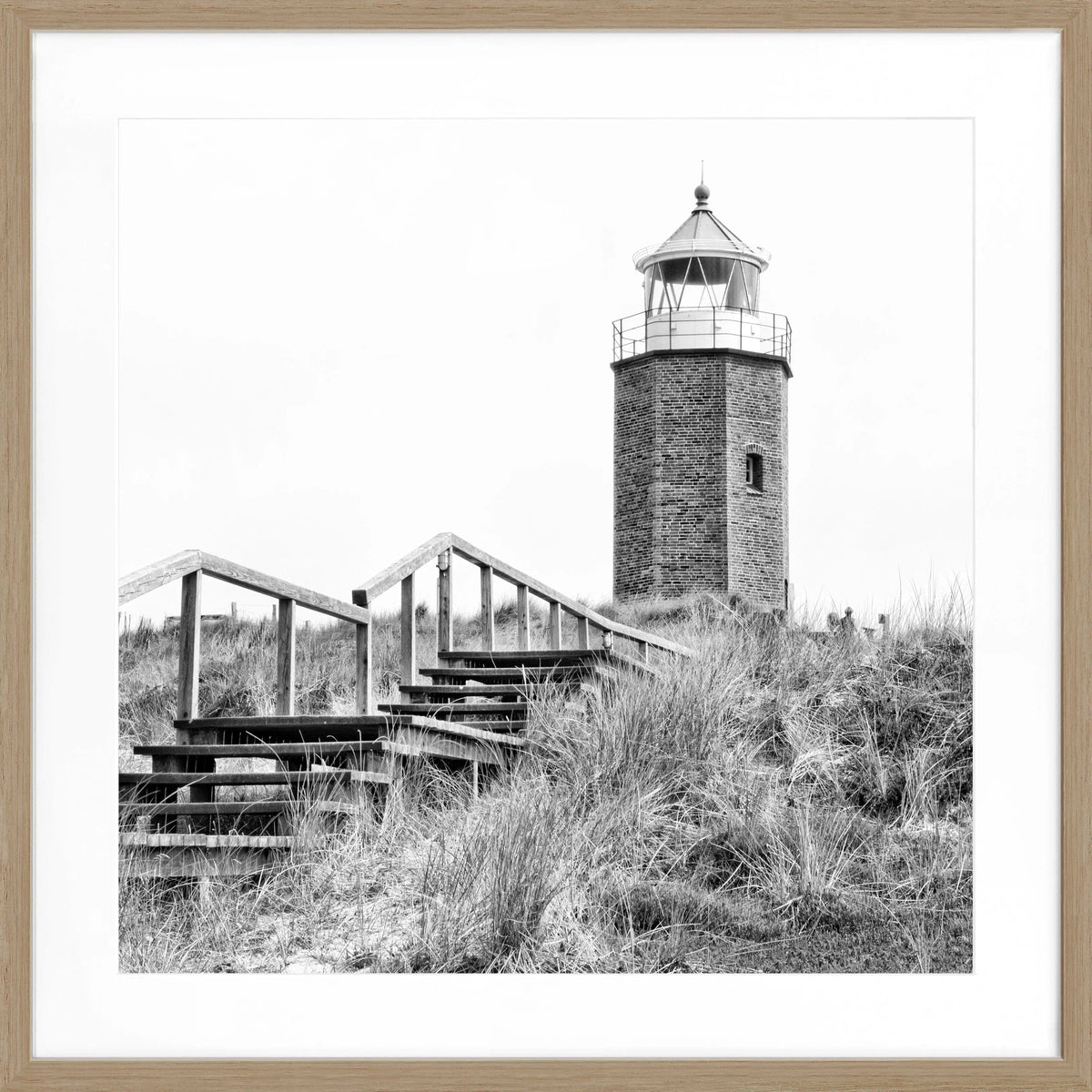 Schwarz-weiß Poster mit Rahmen von Cosman-Photocollection, Leuchtturm Kampen Sylt, quadratisch 55x55cm, Wanddekoration