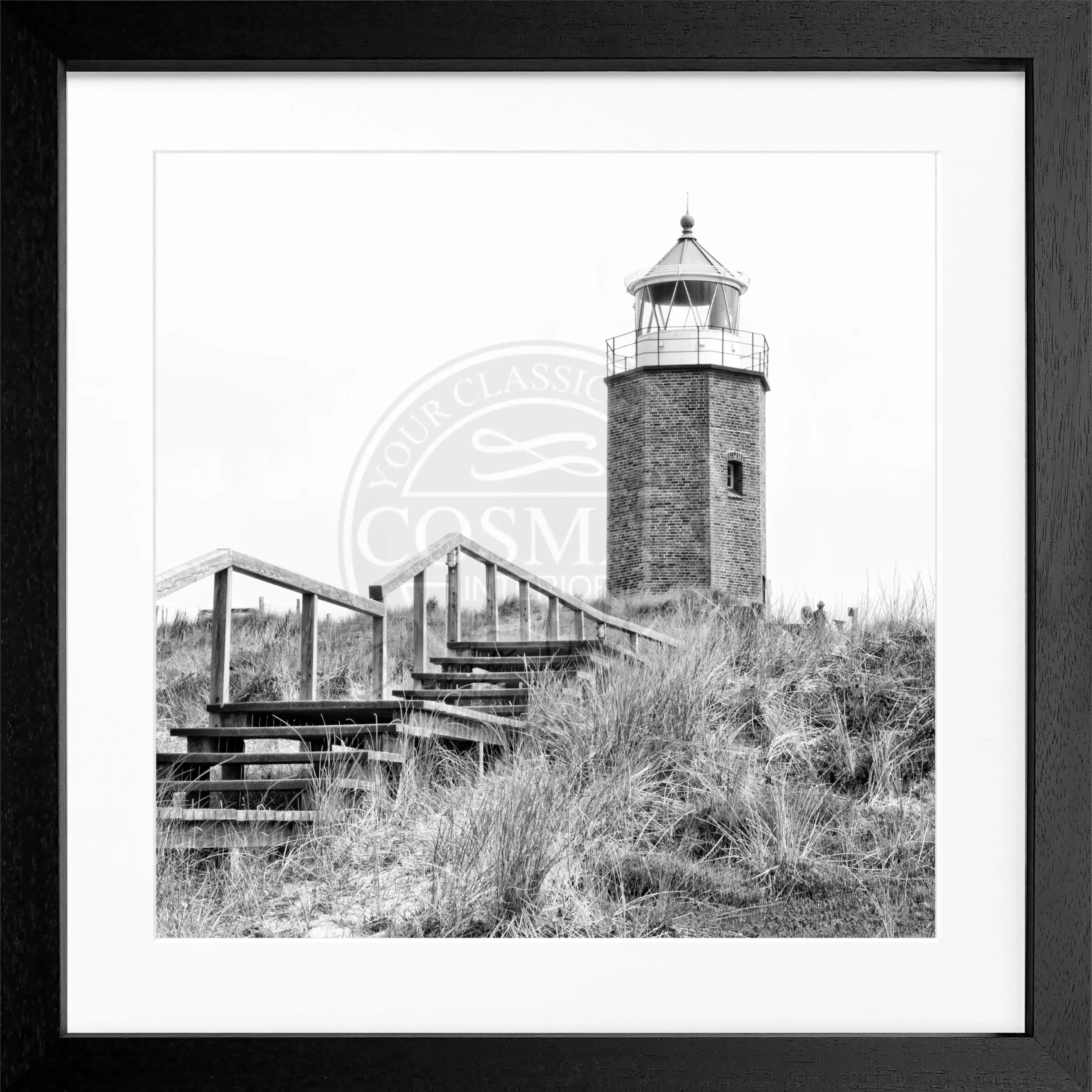 Schwarz-weiß Poster mit Rahmen von Cosman-Photocollection, Leuchtturm Kampen Sylt im quadratischen Format 55x55 cm