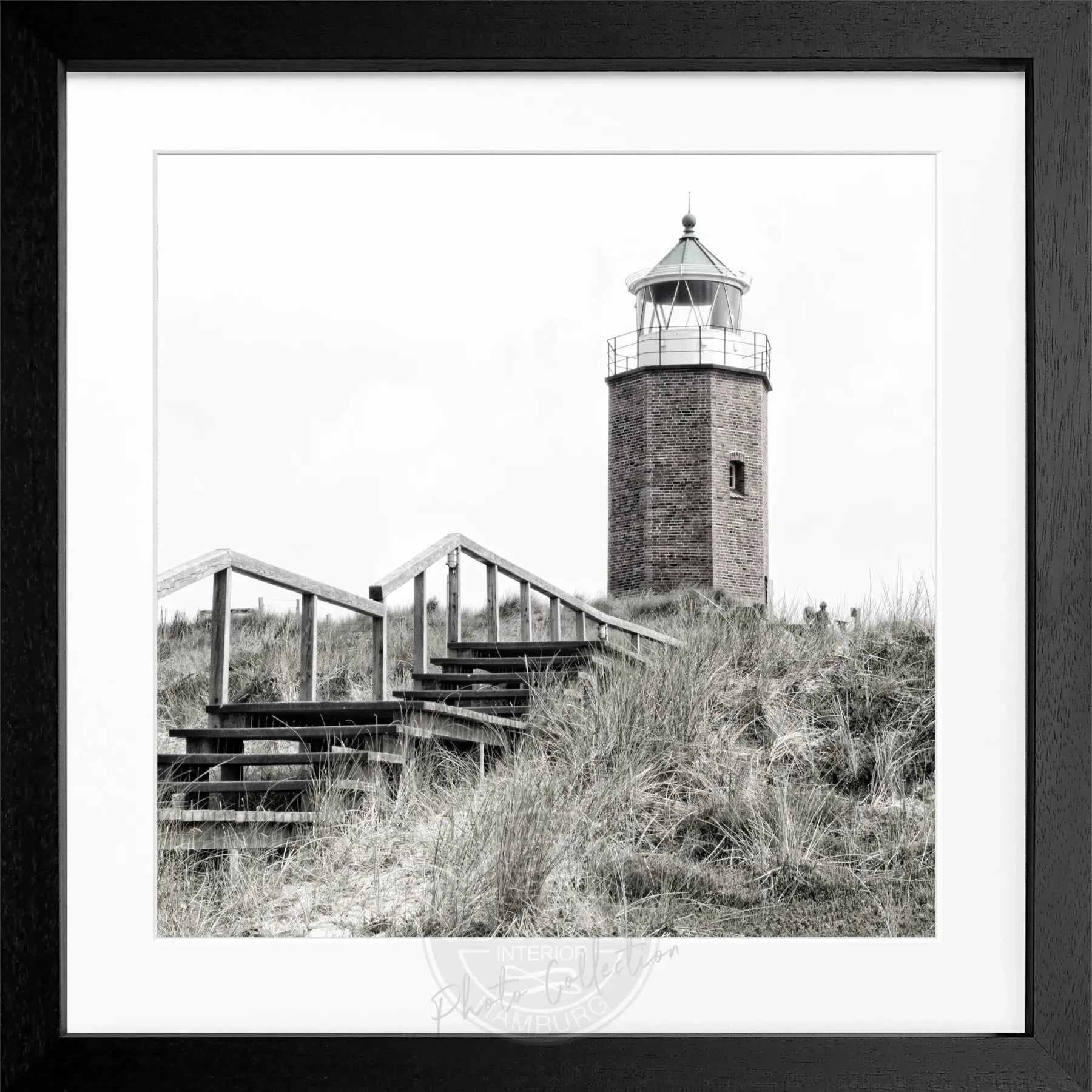 Schwarz-weiß Poster mit Rahmen von Cosman-Photocollection, Leuchtturm Kampen auf Sylt, quadratisch 55x55cm, Wanddekoration