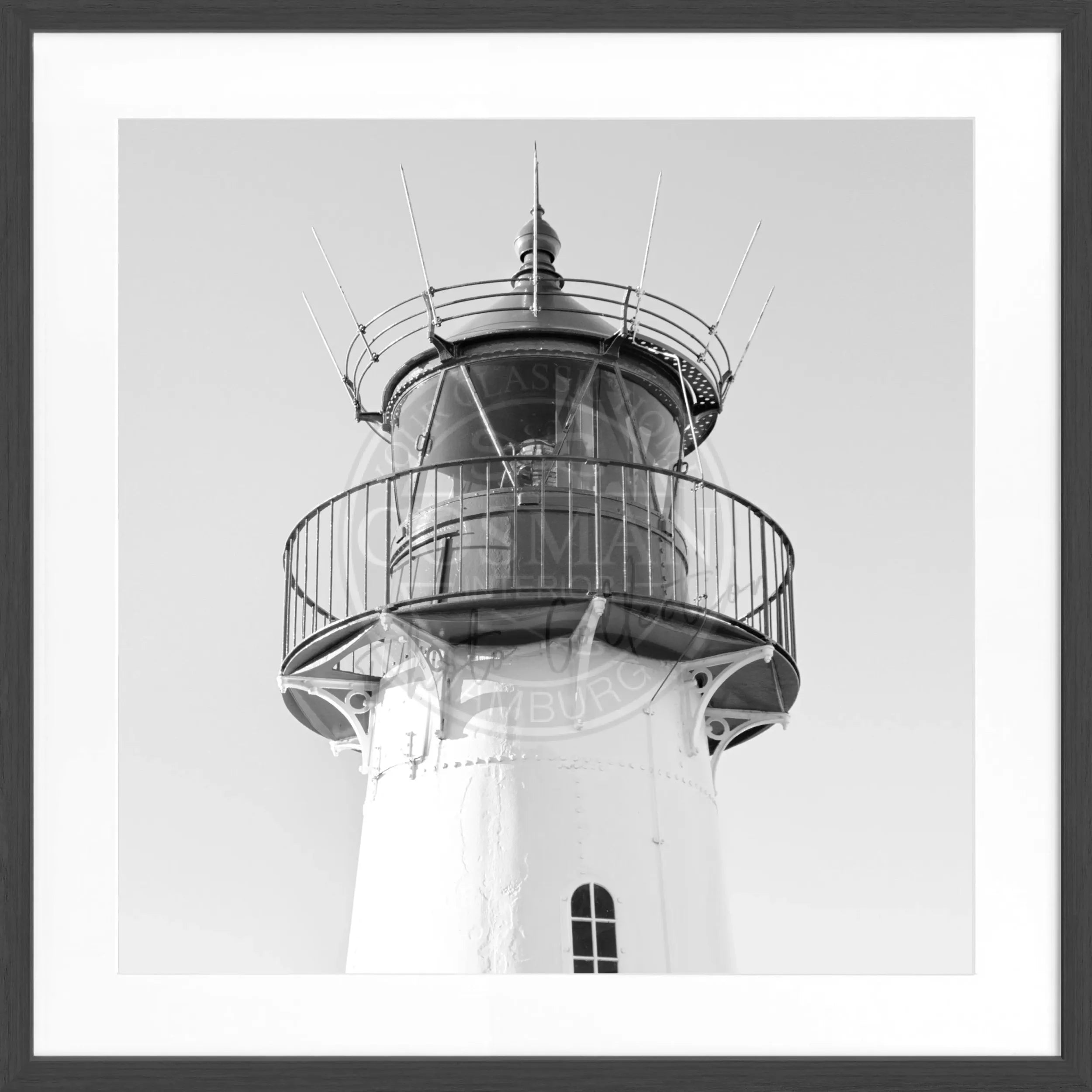 Schwarz-weiß Poster mit Rahmen von Cosman-Photocollection, Lister Leuchtturm auf Sylt, quadratisches Format 55x55 cm