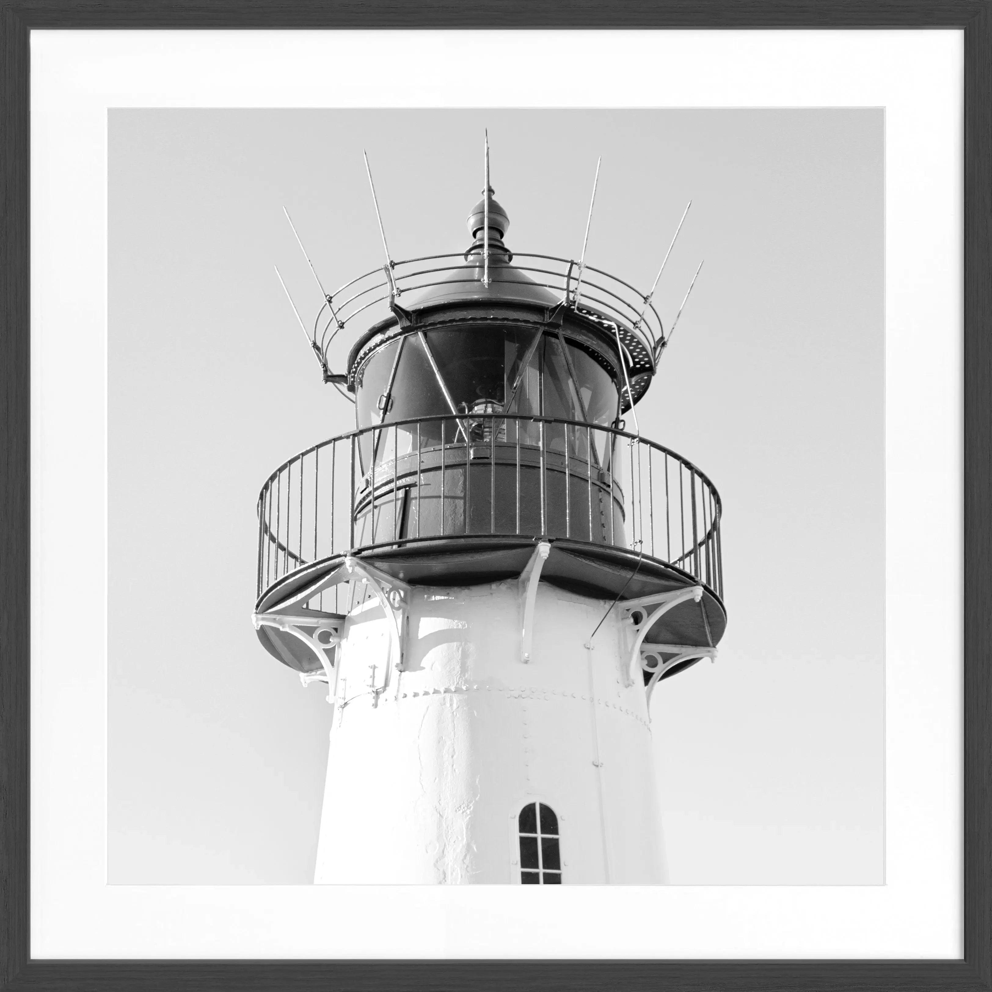 Schwarz-weiß Poster mit Rahmen von Cosman-Photocollection, Lister Leuchtturm auf Sylt, quadratisches Format 55x55 cm