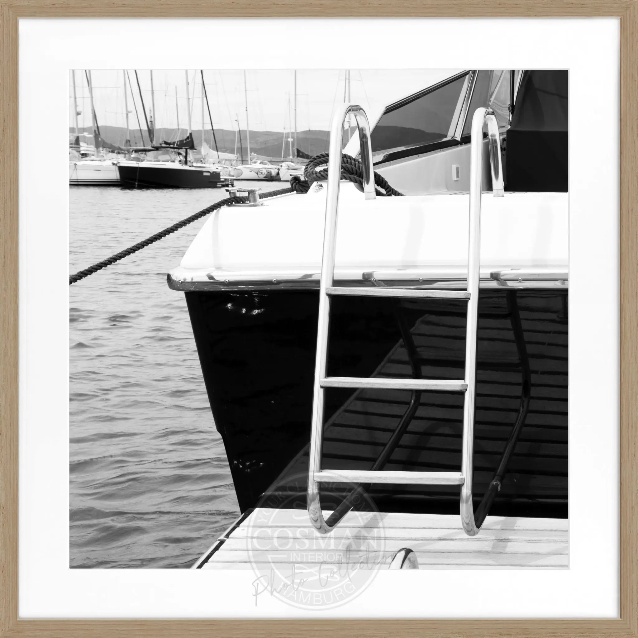 Schwarz-weiß Poster mit Rahmen, Yachten in Saint Tropez, Cosman-Photocollection, quadratisch 55x55cm, maritime Dekoration