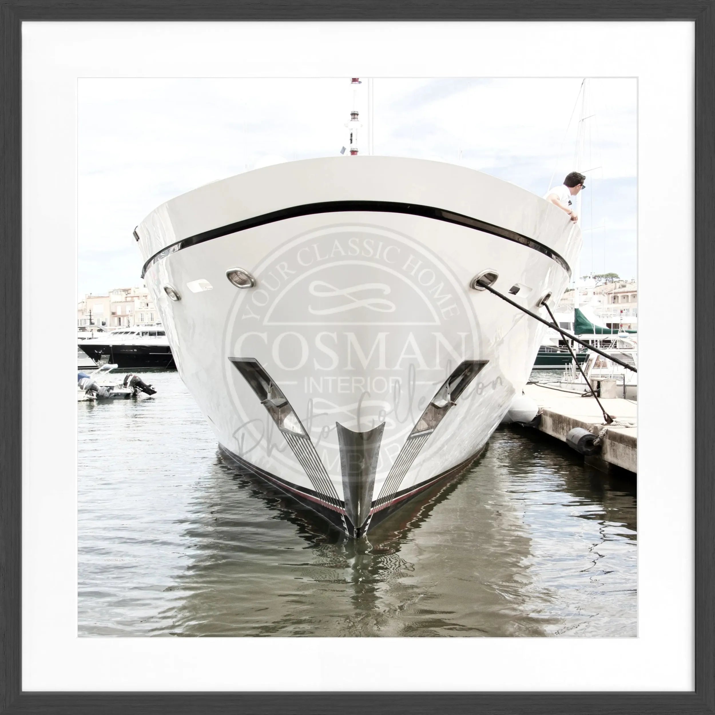 Schwarz-weiß Poster mit Rahmen, Yacht-Motiv aus Saint Tropez, von Cosman-Photocollection, quadratisch 55x55cm.