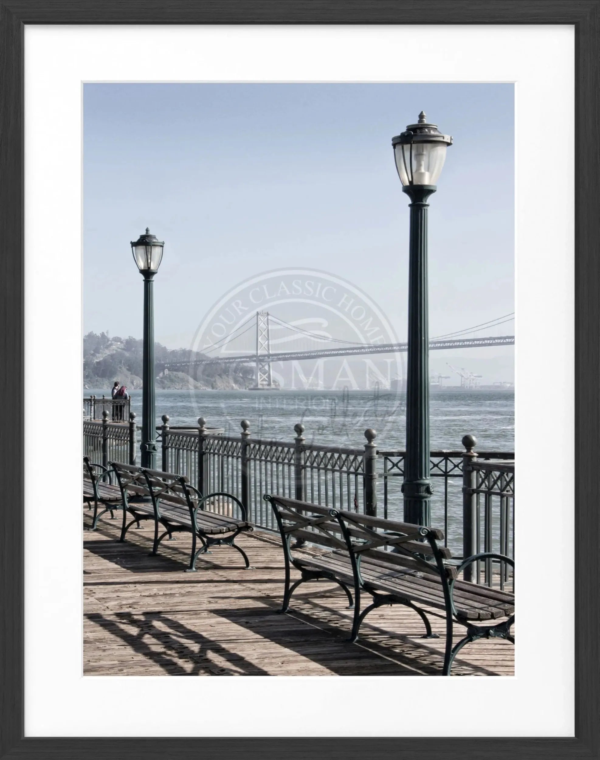 Schwarz-weiß Poster mit Rahmen von Cosman-Photocollection, zeigt die Bay Bridge in San Francisco, Maße 25x31cm