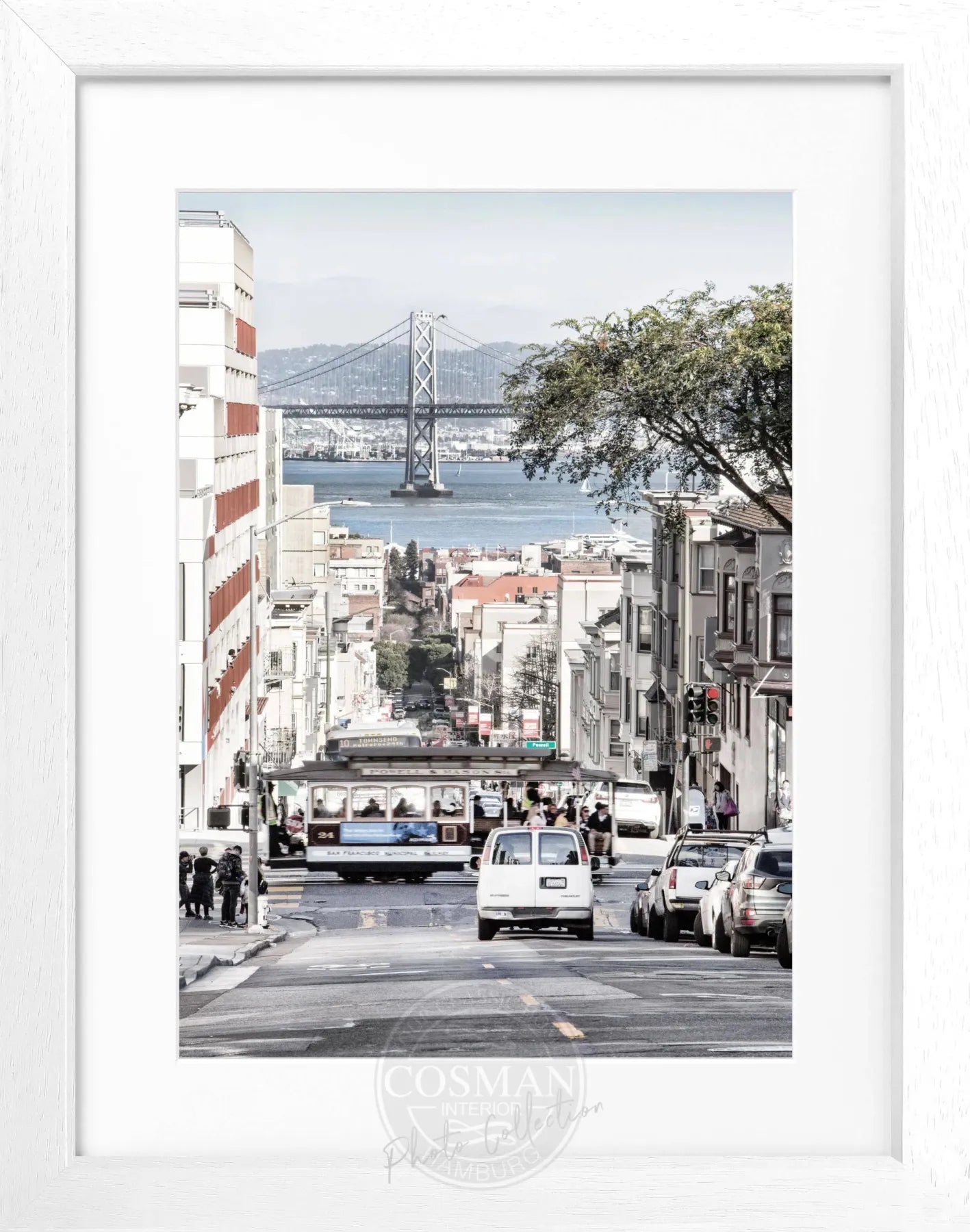 Schwarz-weiß Poster mit Rahmen von Cosman-Photocollection, zeigt die Bay Bridge in San Francisco, Maße 25x31 cm.