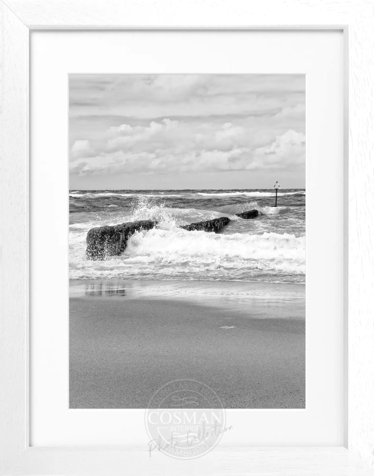 Schwarz-weiß Poster mit Rahmen ’Buhne’ Sylt SY61 von Cosman-Photocollection, 25x31 cm, maritime Küstenmotiv