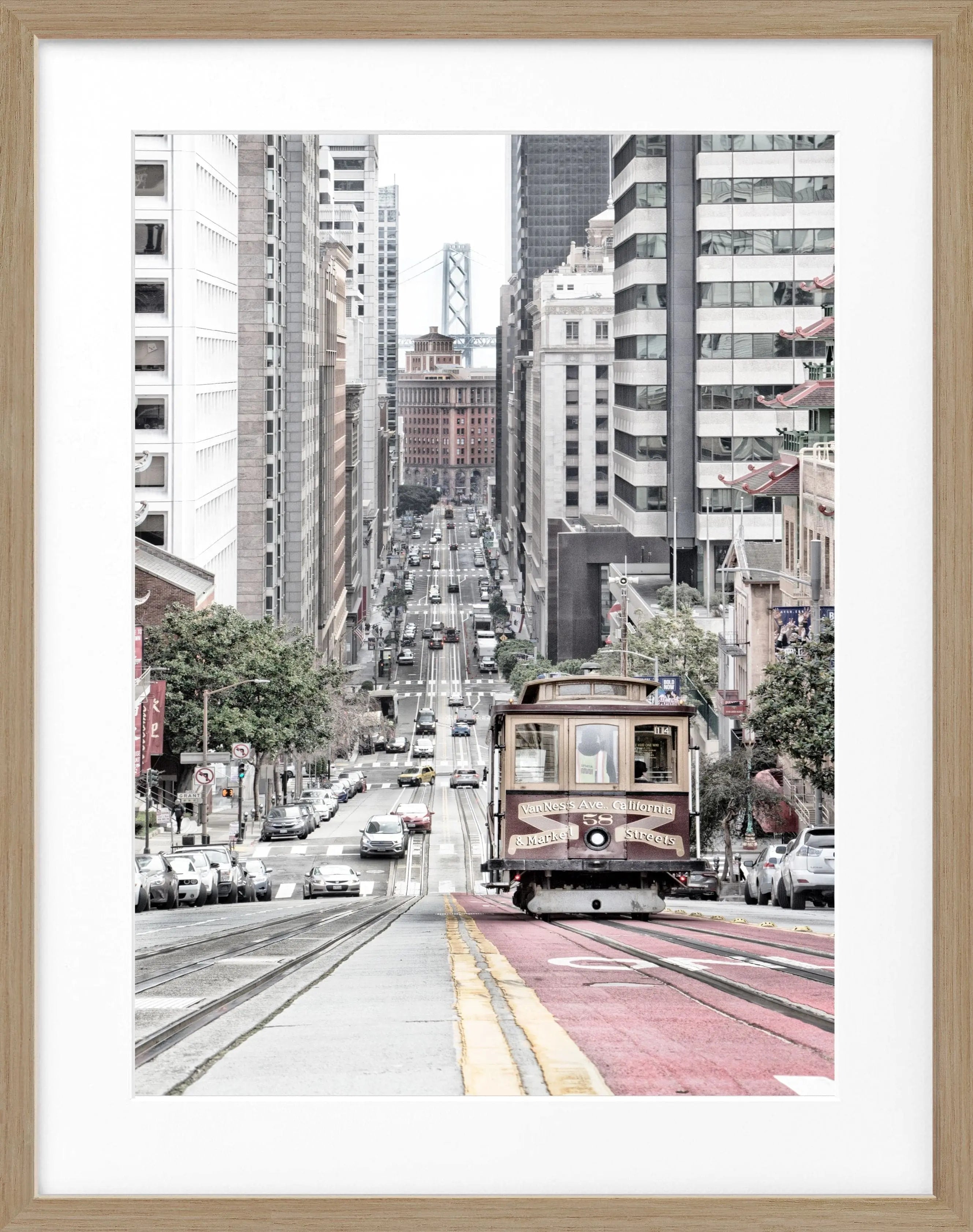 Schwarz-weiß Poster mit Rahmen von Cosman-Photocollection, zeigt die Cable Cars in San Francisco, 25x31cm, stilvolles Wandbild