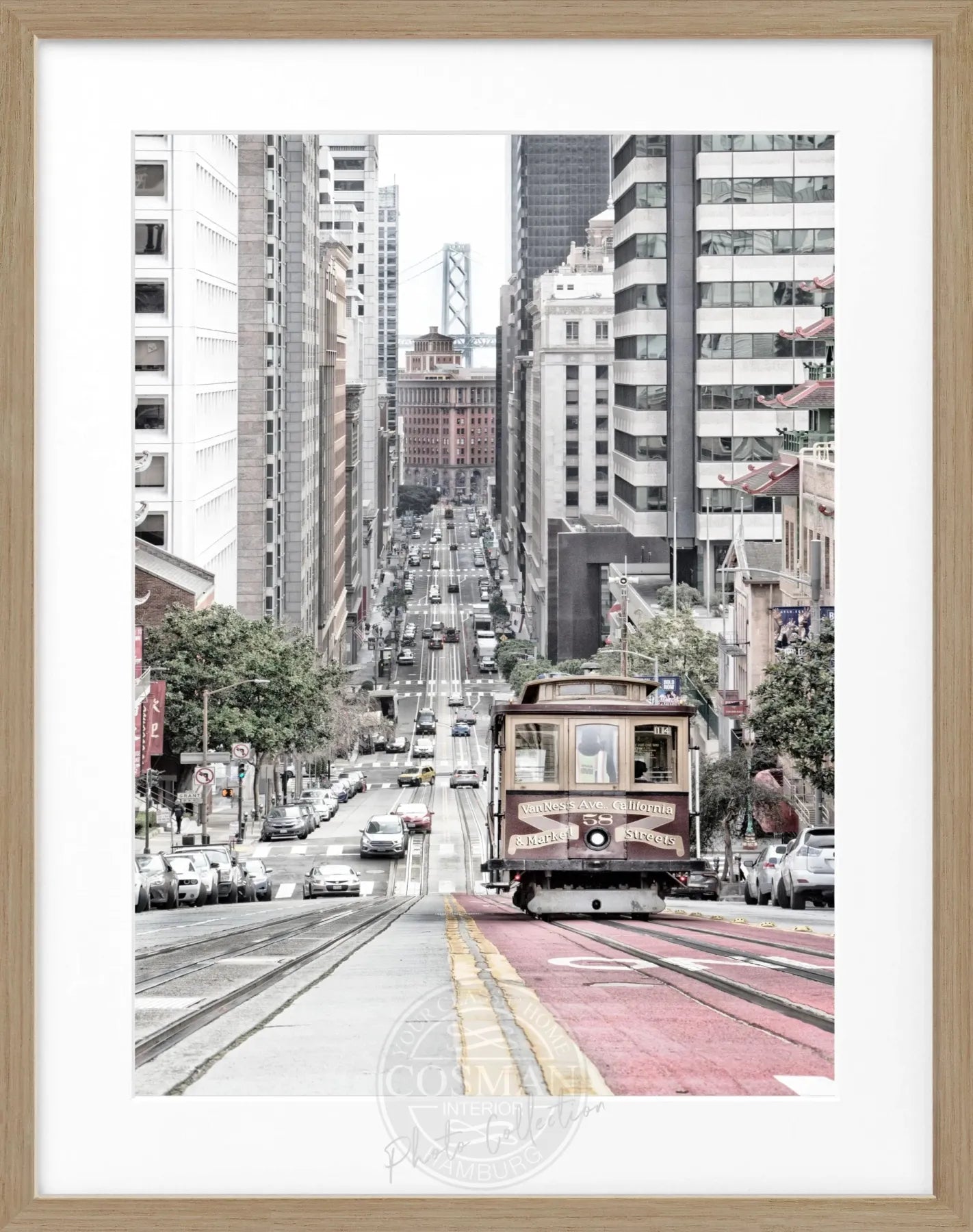 Schwarz-weiß Poster mit Rahmen von Cosman-Photocollection, zeigt die Cable Cars in San Francisco, 25x31cm, stilvolles Wandbild