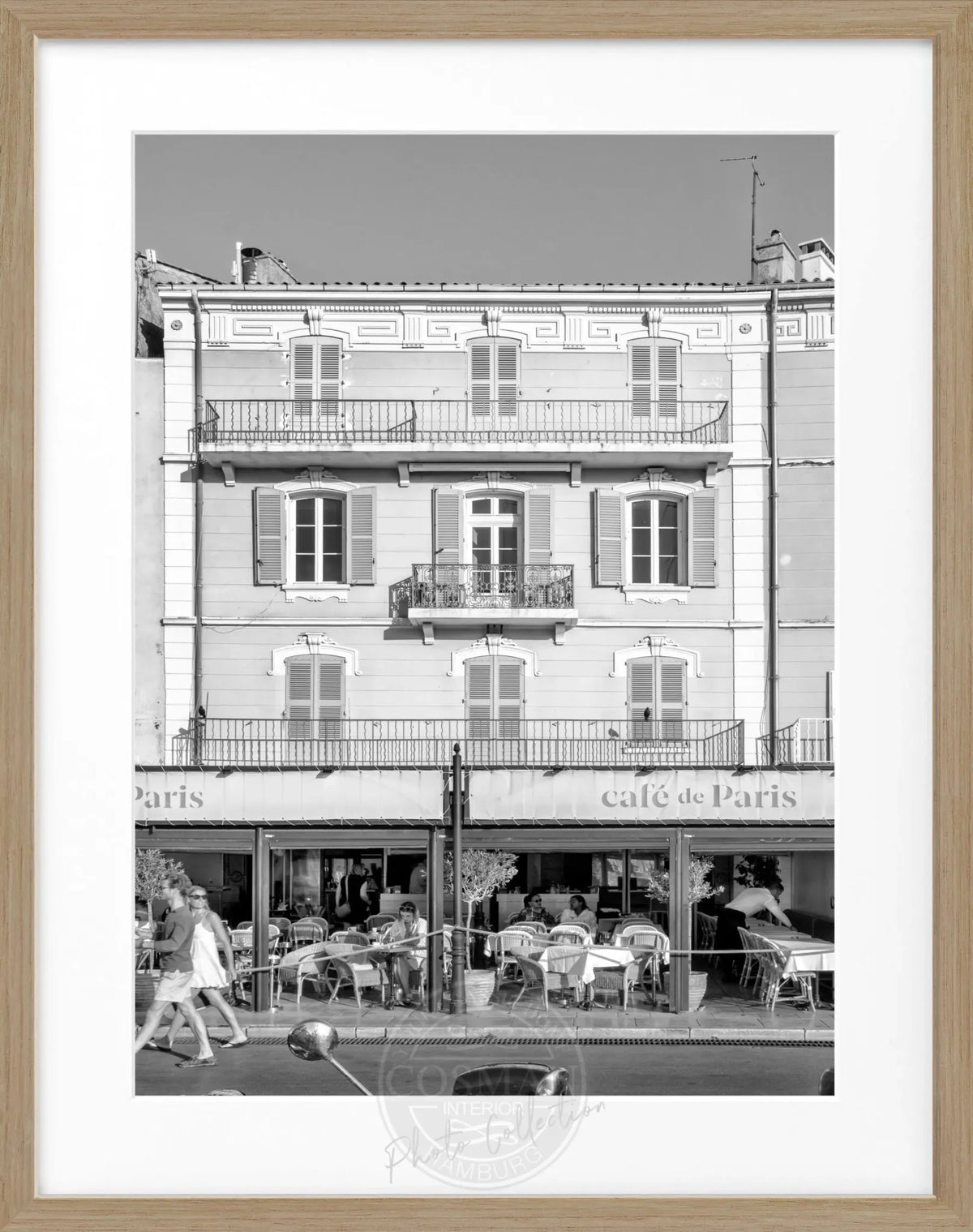 Schwarz-weiß Poster mit Rahmen „Cafe de Paris“ von Cosman-Photocollection, 25x31cm, Stadtansicht Saint Tropez